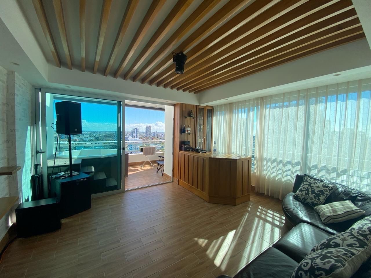 apartamentos - venta de penthouse en Merlot 3 Alma Rosa 1 de 336mts con jacuzzi Santo Domingo  5