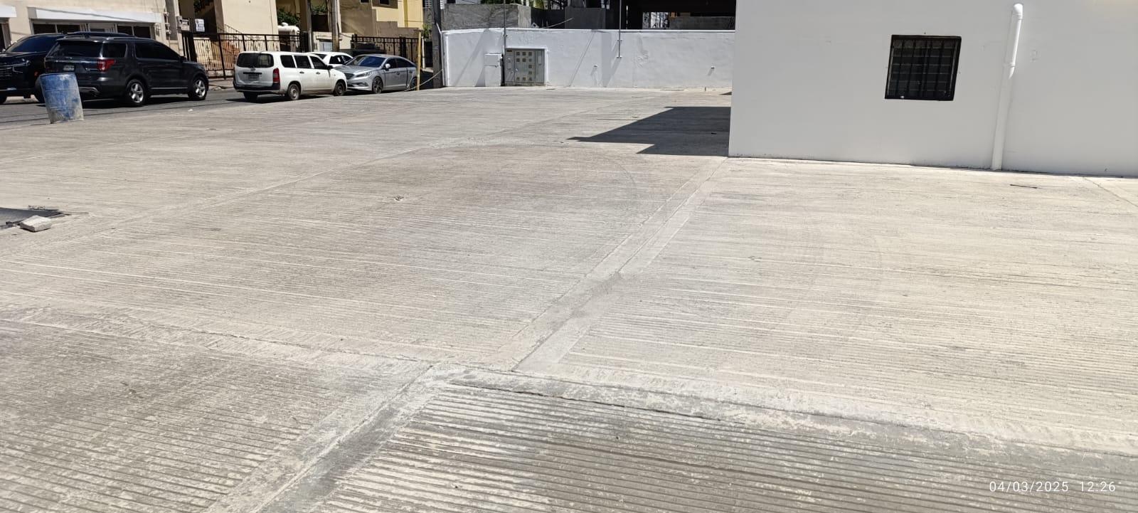 oficinas y locales comerciales - ¡Alquilo Espacio Ideal para Dealer de Vehículos en Bella Vista! 1