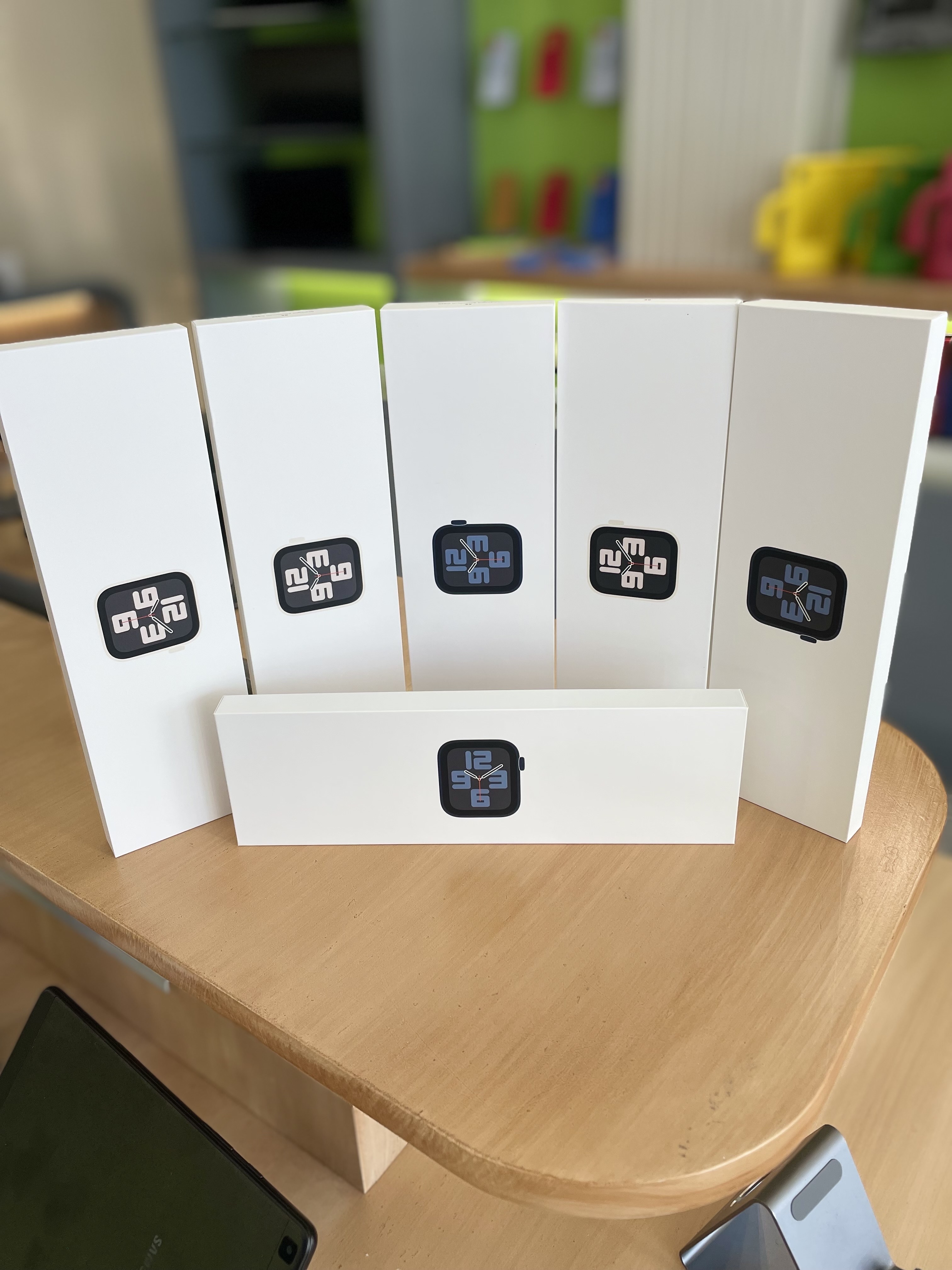 otros electronicos - APPLE WATCH SE (2DA GENERACIÓN) 40MM$14,500 6