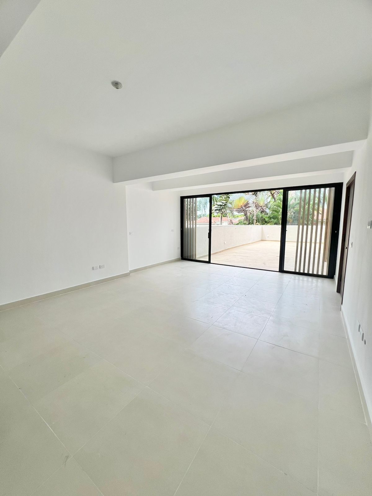 apartamentos - 🔵Apartamento 2do piso con terraza en arroyo hondo v 5