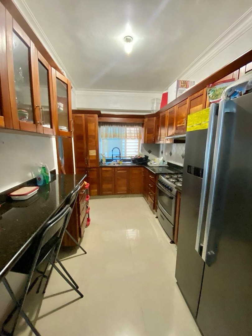 apartamentos - Excelente ubicacion en el sector Renacimiento, 
201 metros en quinto piso  3