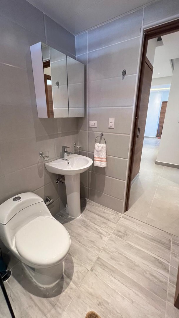 apartamentos - Se alquila Hermoso apartamento nuevo amueblado, en Brisas de las colinas 4 6