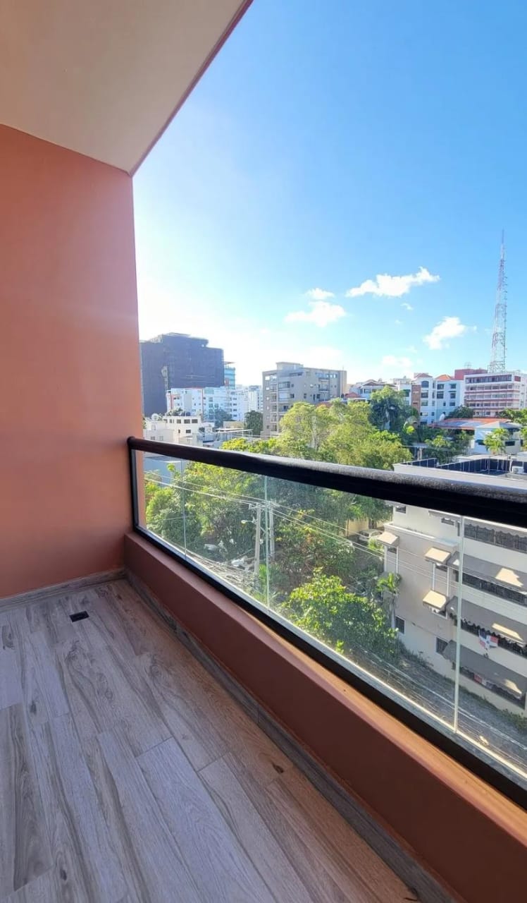 apartamentos - Renacimiento Hermoso apartamento con Balcón, 2hab