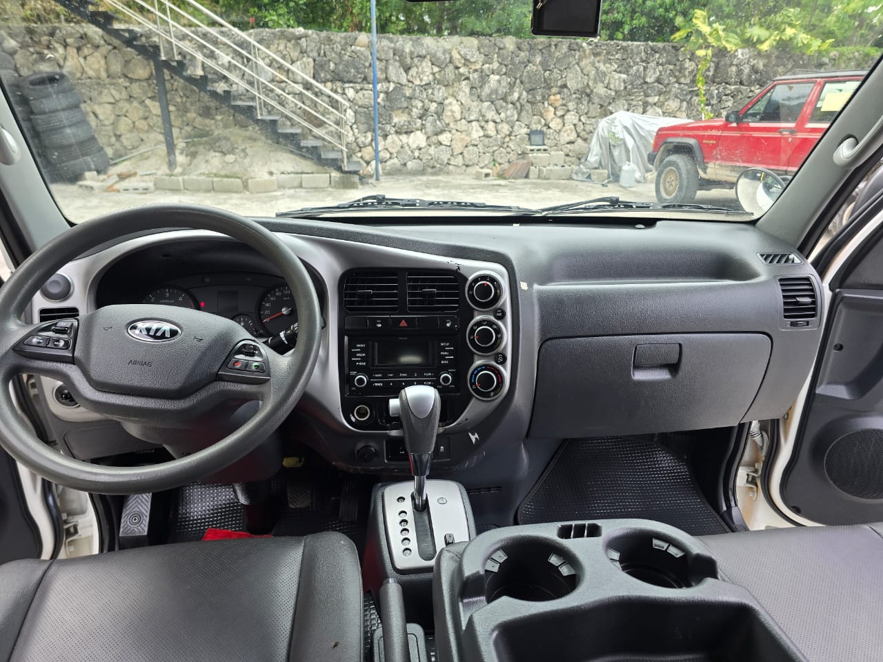 camiones y vehiculos pesados - CAMION DOBLE CABINA KIA BONGO RECIEN IMPORTADO 9