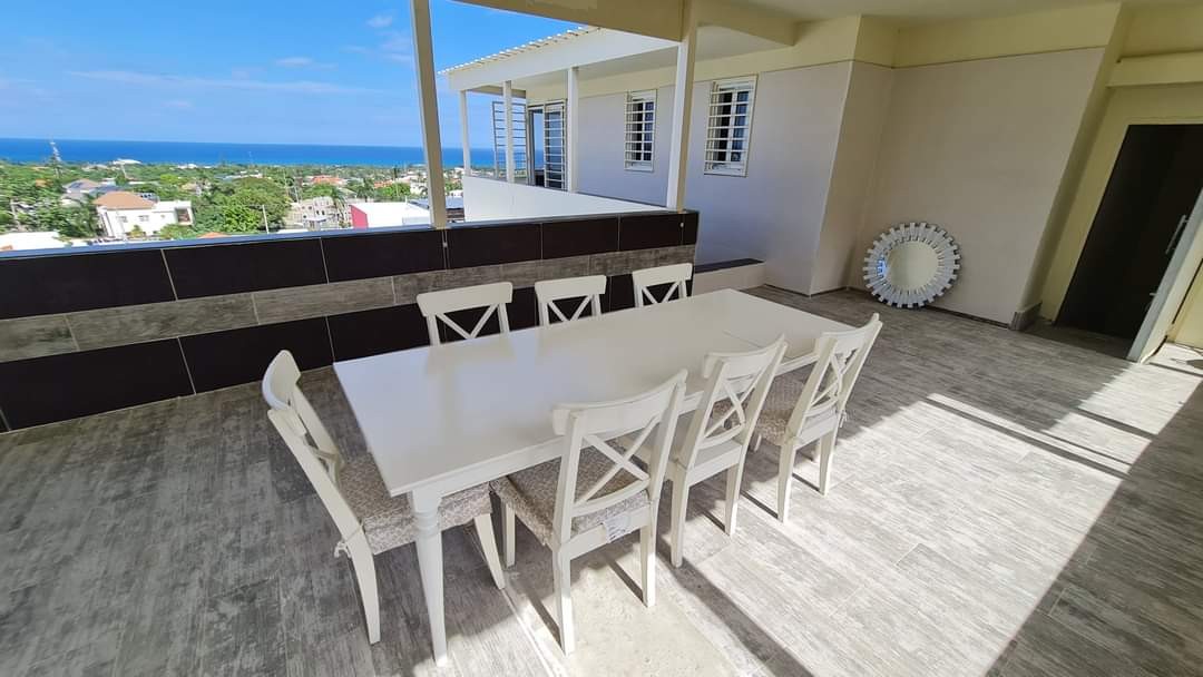 casas vacacionales y villas - Hermosa Villa de 3 Niveles con Vista al Oceano 2