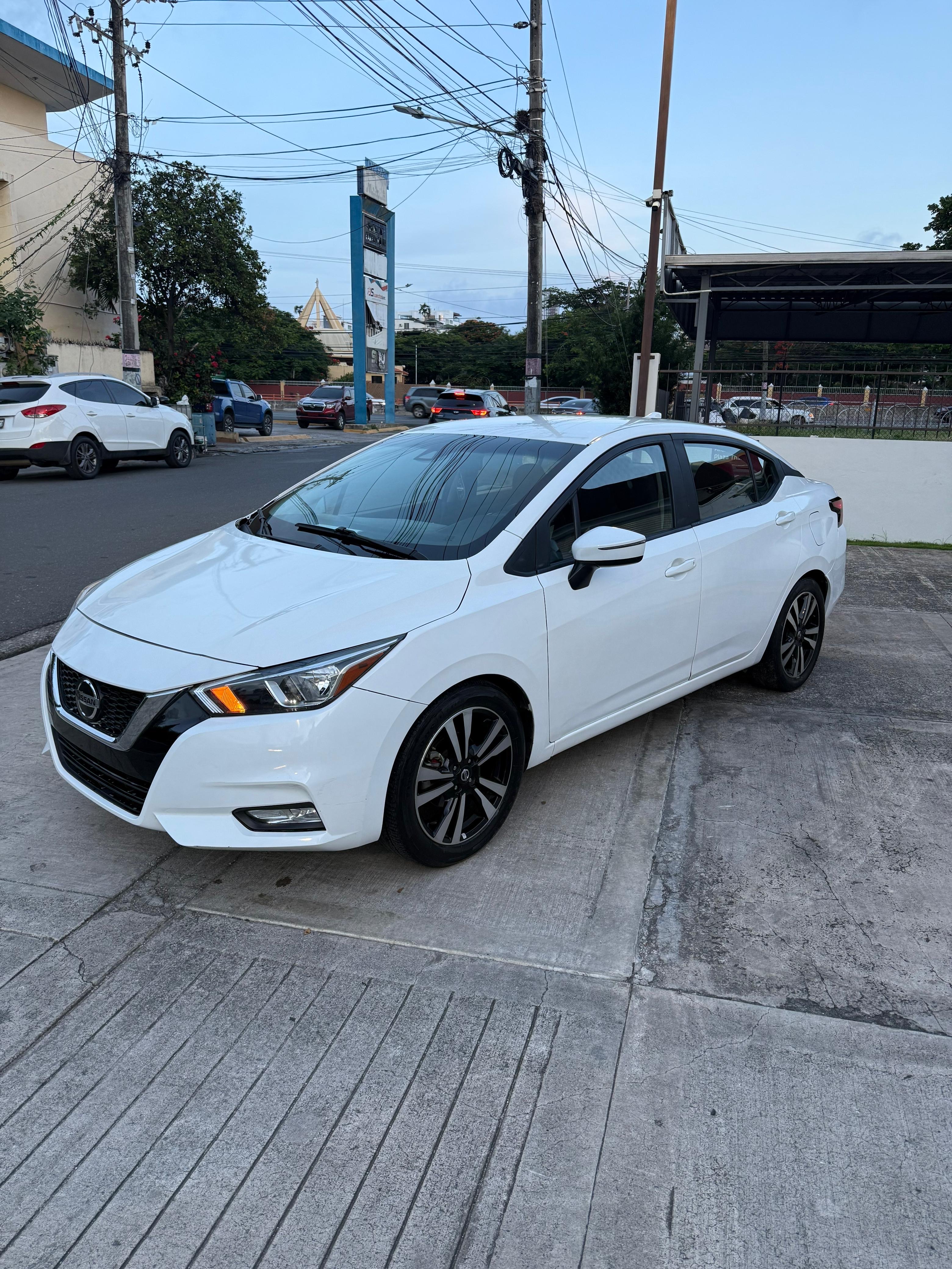 carros - NISSAN VERSA SV 2021 
