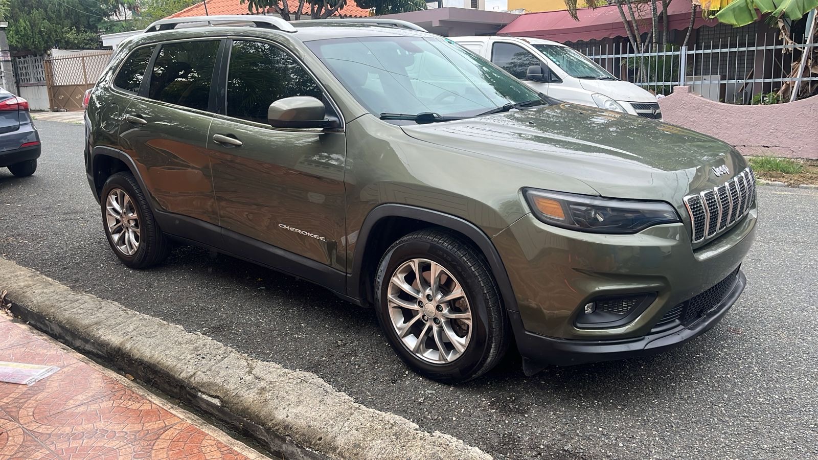 jeepetas y camionetas - JEEP CHEROKEE DE EXCELENTES CONDICIONES 3