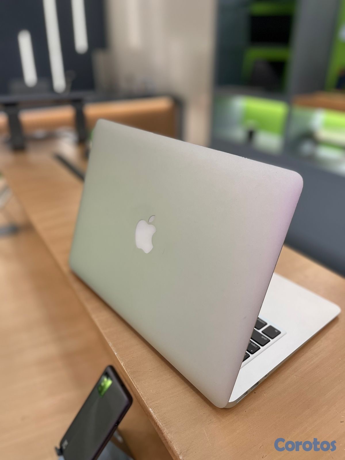 computadoras y laptops - MacBook air i5 2017 8gb de ram 128gb ssd RD$18,500 1