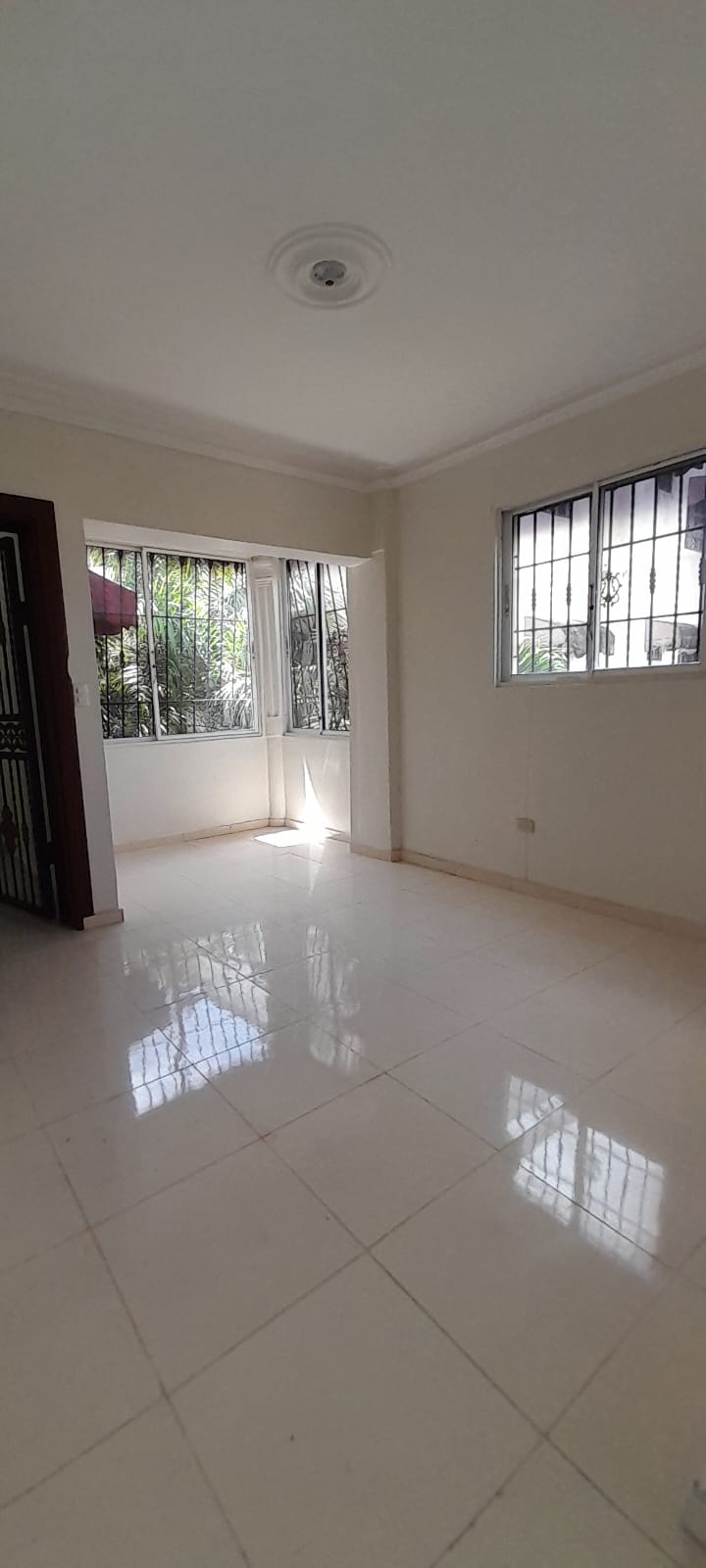 apartamentos - Vendo apartamento en 3er nivel de Alma Rosa I 5