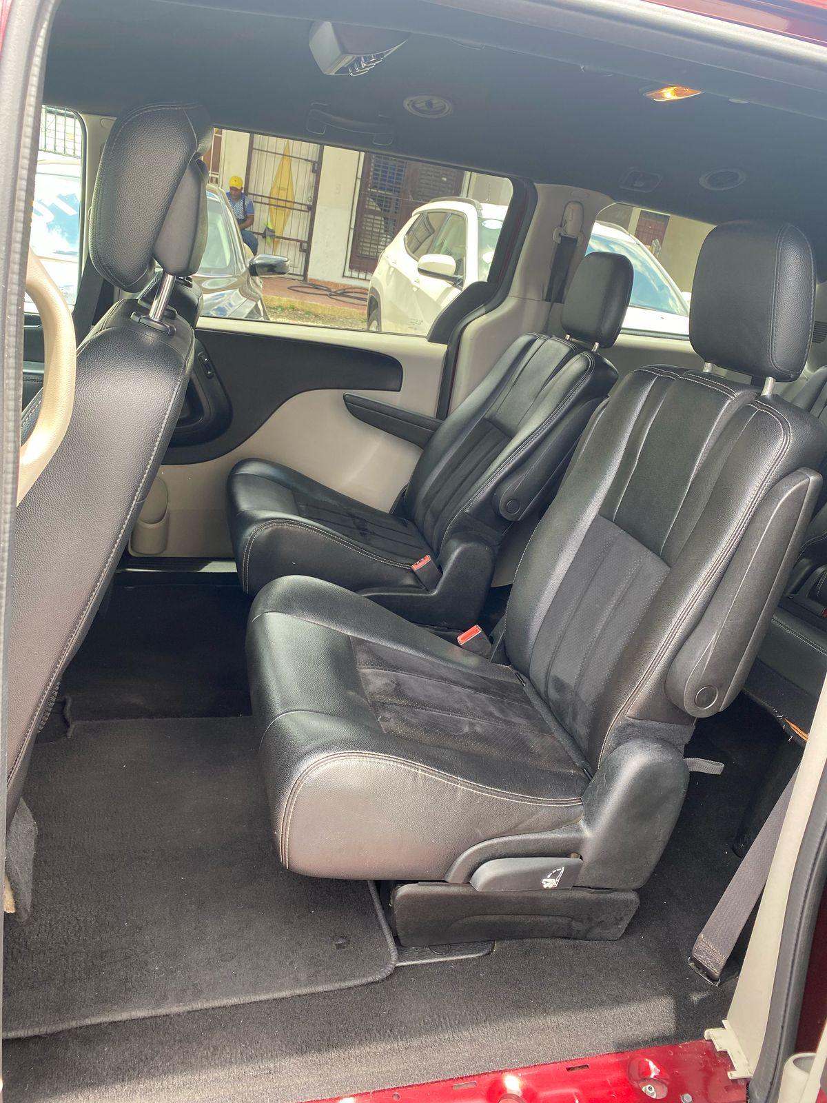jeepetas y camionetas - DODGE GRAND CARAVAN SXT 2018 6