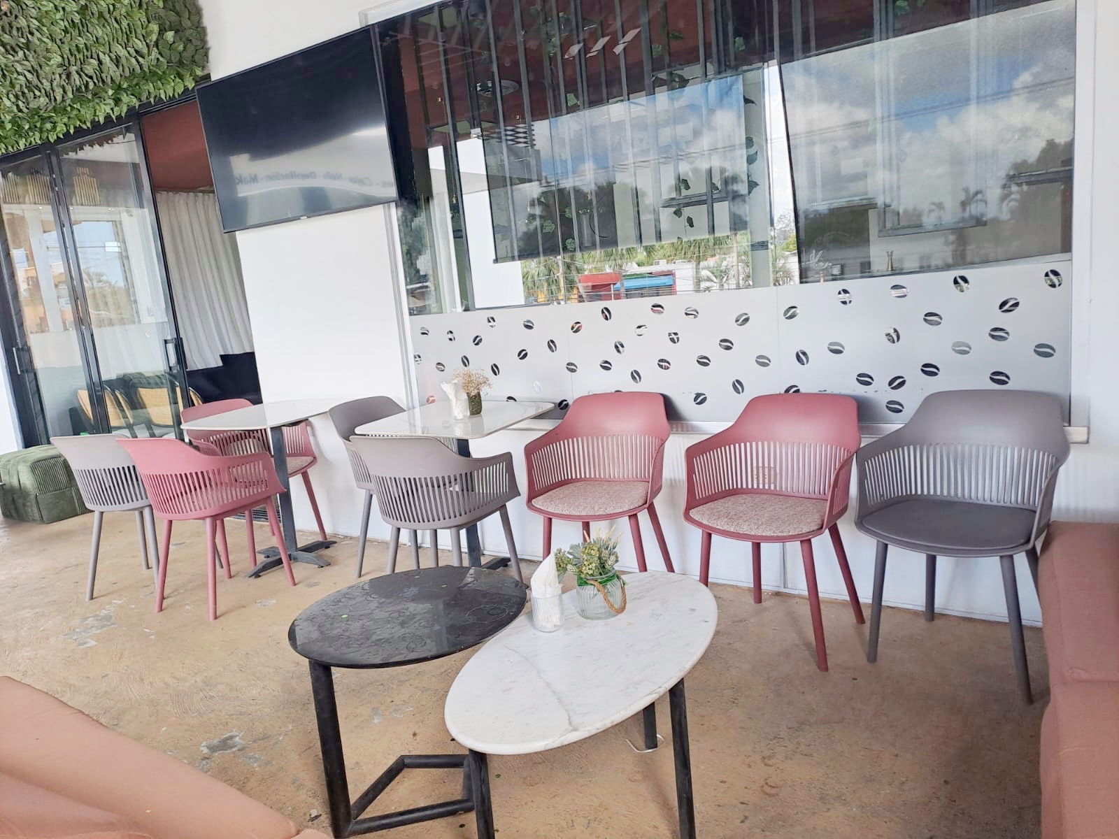 oficinas y locales comerciales - Local céntrico en los Prados 4