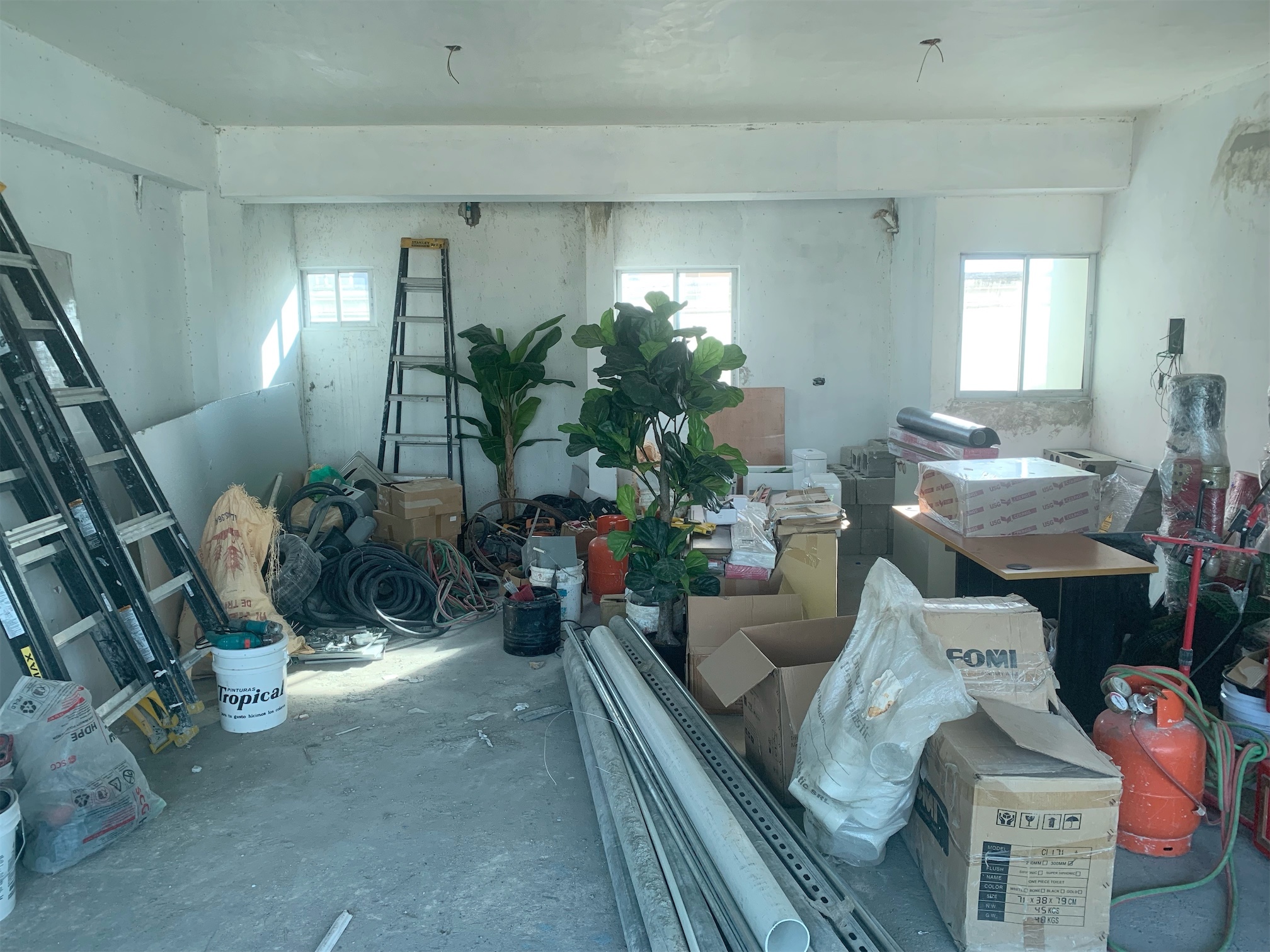 oficinas y locales comerciales - Local en venta arroyo hondo 5