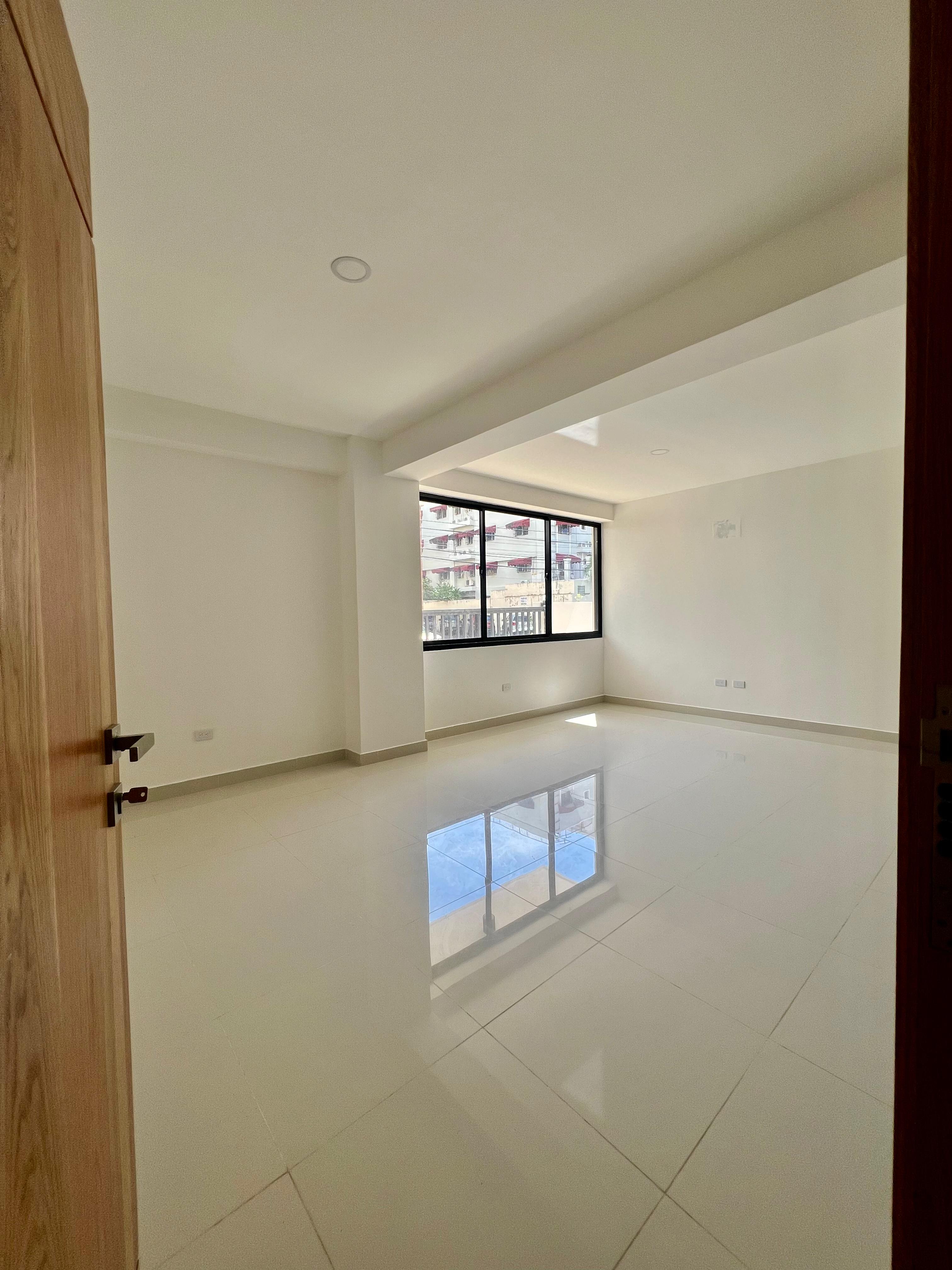 apartamentos - PRIMER NIVEL EN EL MILLON EN VENTA  3