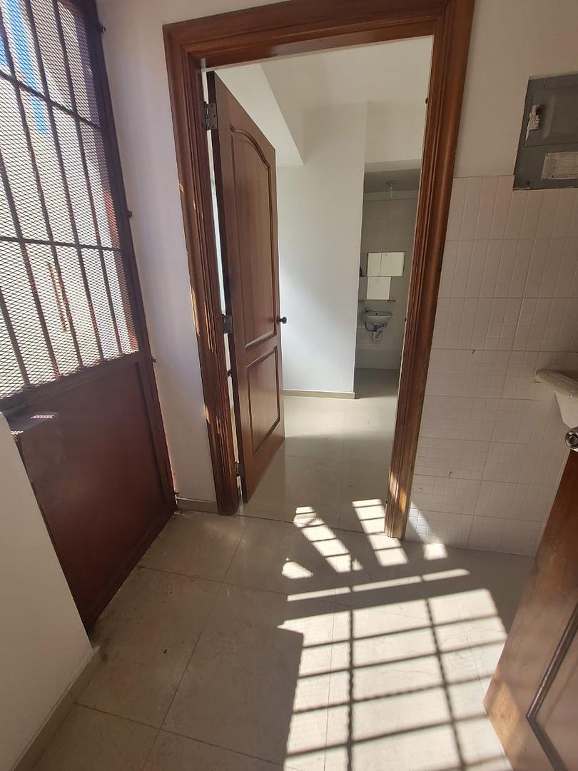 apartamentos - ¡MIRADOR NORTE! IMPECABLE CLÁSICO APARTAMENTO AMPLIAS HABITACIÓNES BUEN UBICADO 5