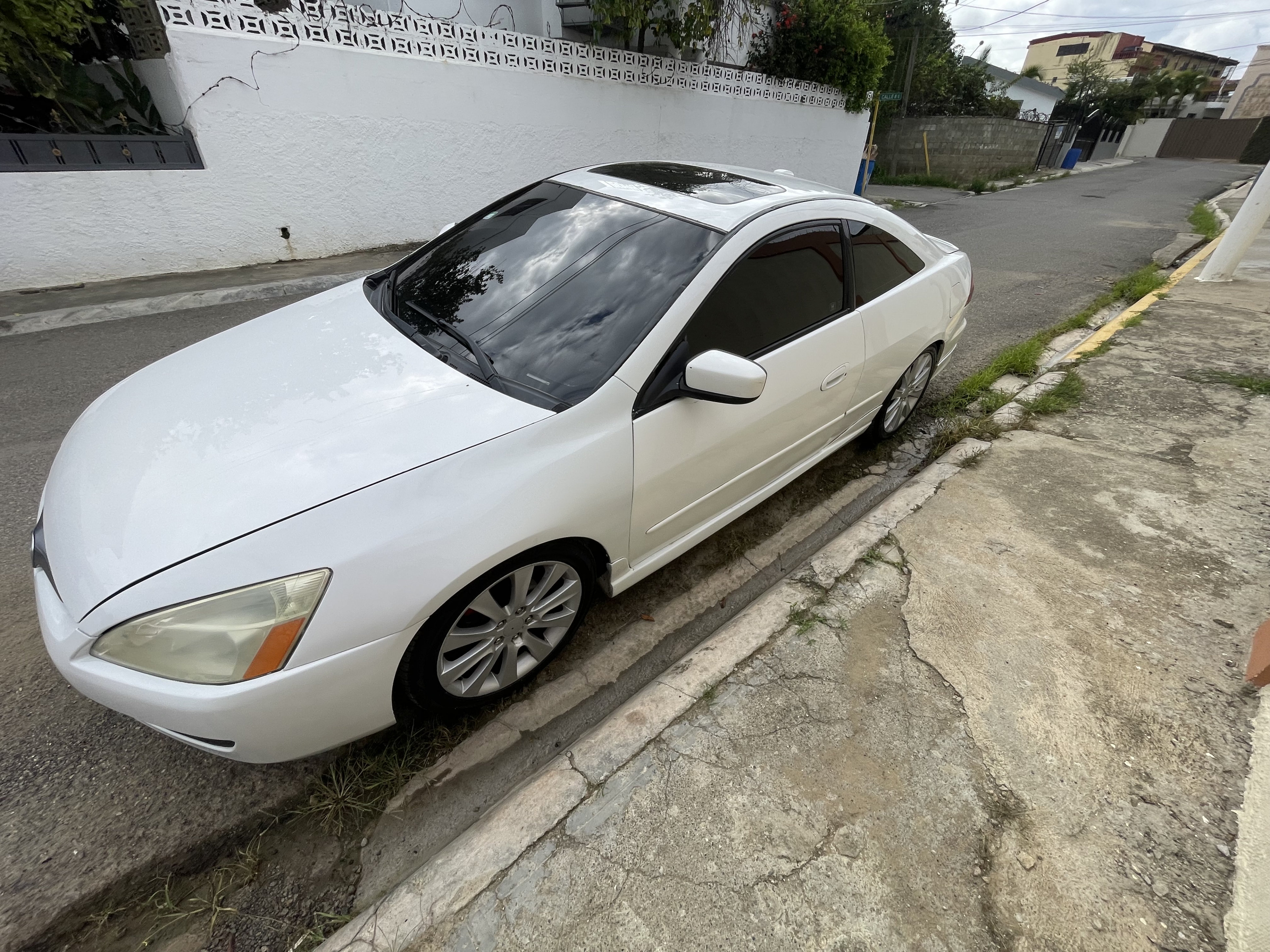 carros - se Honda accord coupe con aro 17 2005 con buena musica interior  2