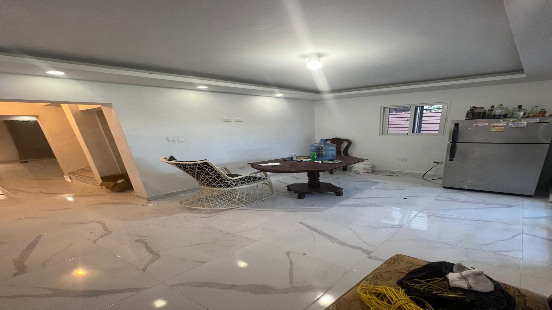 casas - Venta de hermosa casa de 3 niveles en la autopista de san Isidro brisa oriental 4