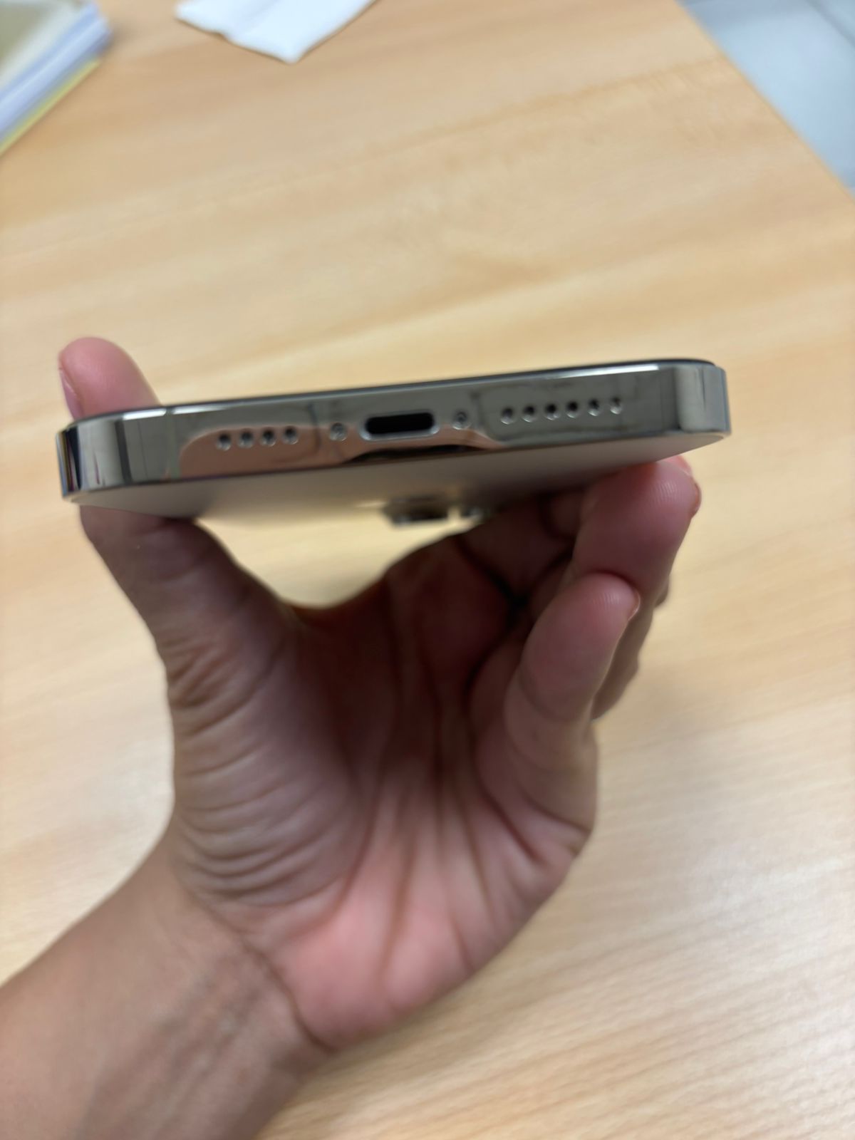 celulares y tabletas - Vendo IPHONE 14 PRO MAX CON PANTALLA ROTA 1