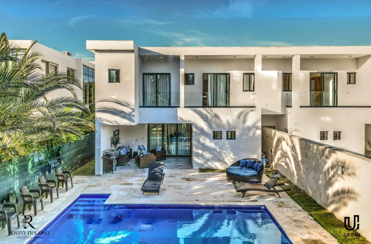 casas vacacionales y villas - 🌴Villa de Lujo de Venta en Playa Nueva Romana 🌴 