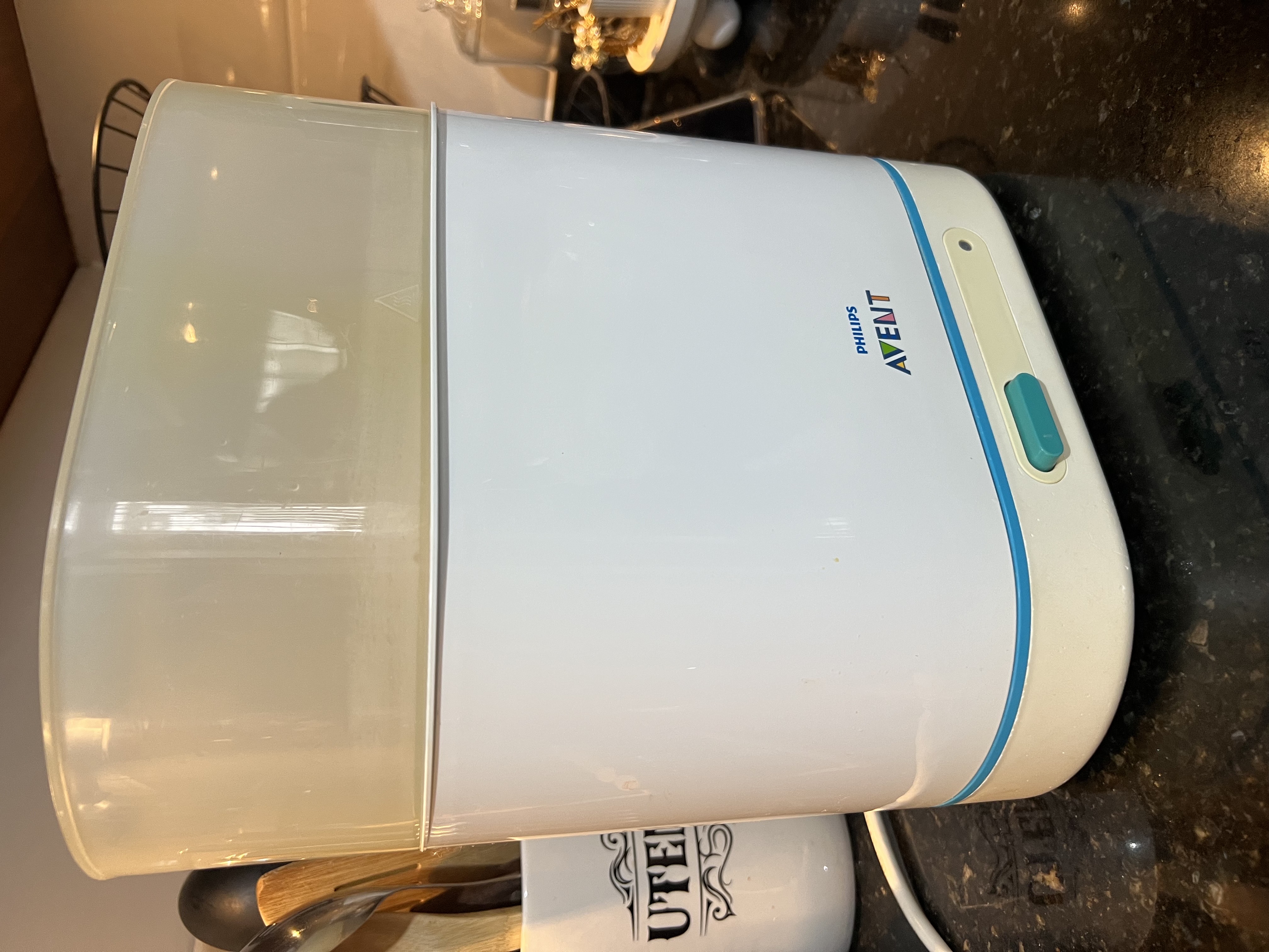 cuidado y nutricion - Esterilizador + 5 biberones de 4onz  1