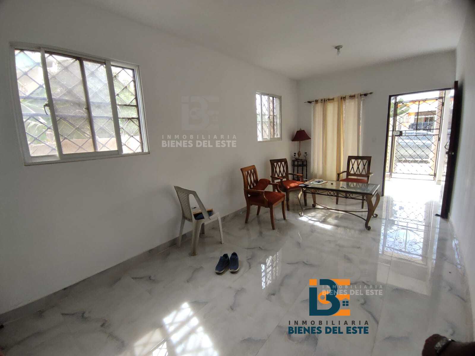 casas - Se Vende  Moderna Casa en Villa Cesarina 4