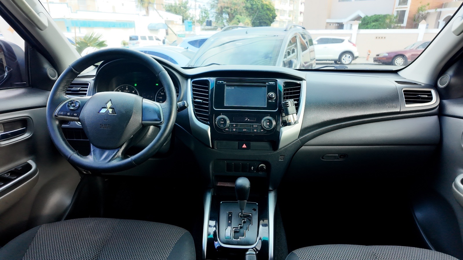 jeepetas y camionetas - MITSUBISHI L200 2016 5