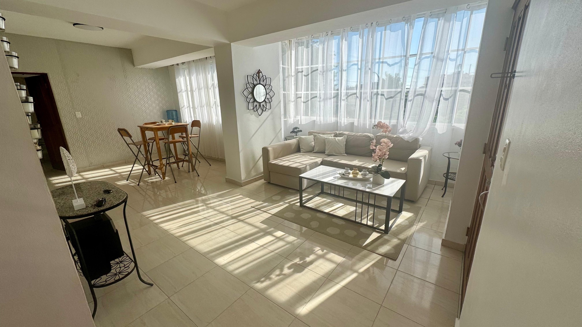 casas - SE VENDE AMUEBLADO  Edificio Torre G-33 avenida bolivar Santo Domingo