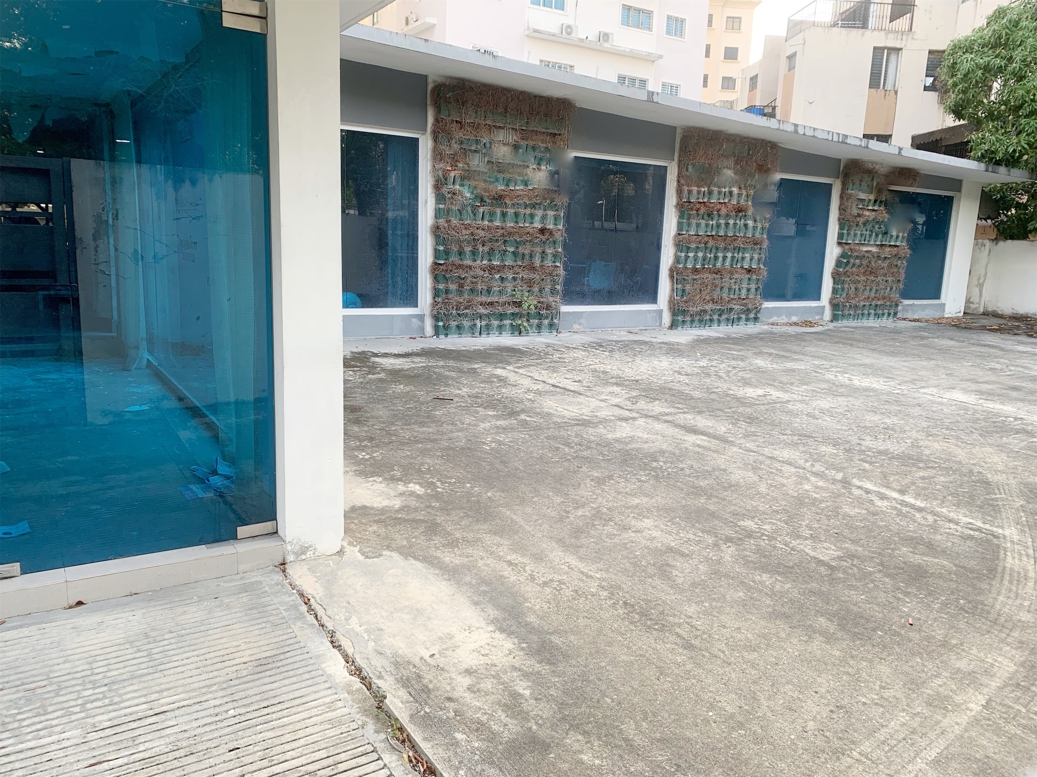 oficinas y locales comerciales - Local gran espacio Naco 5