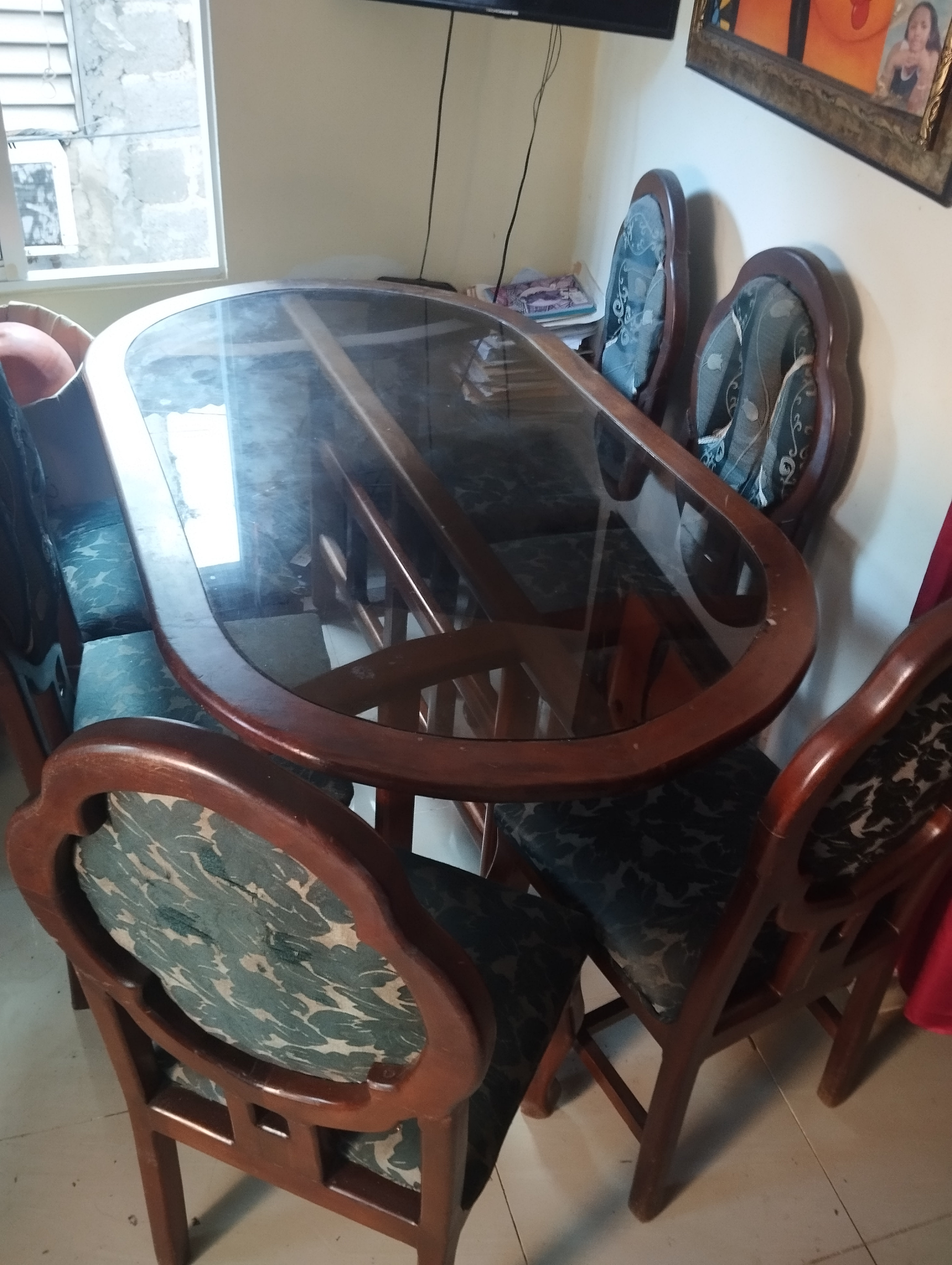 muebles y colchones - mesa de caoba  con tope de cristal 6 sillas. negociable  3