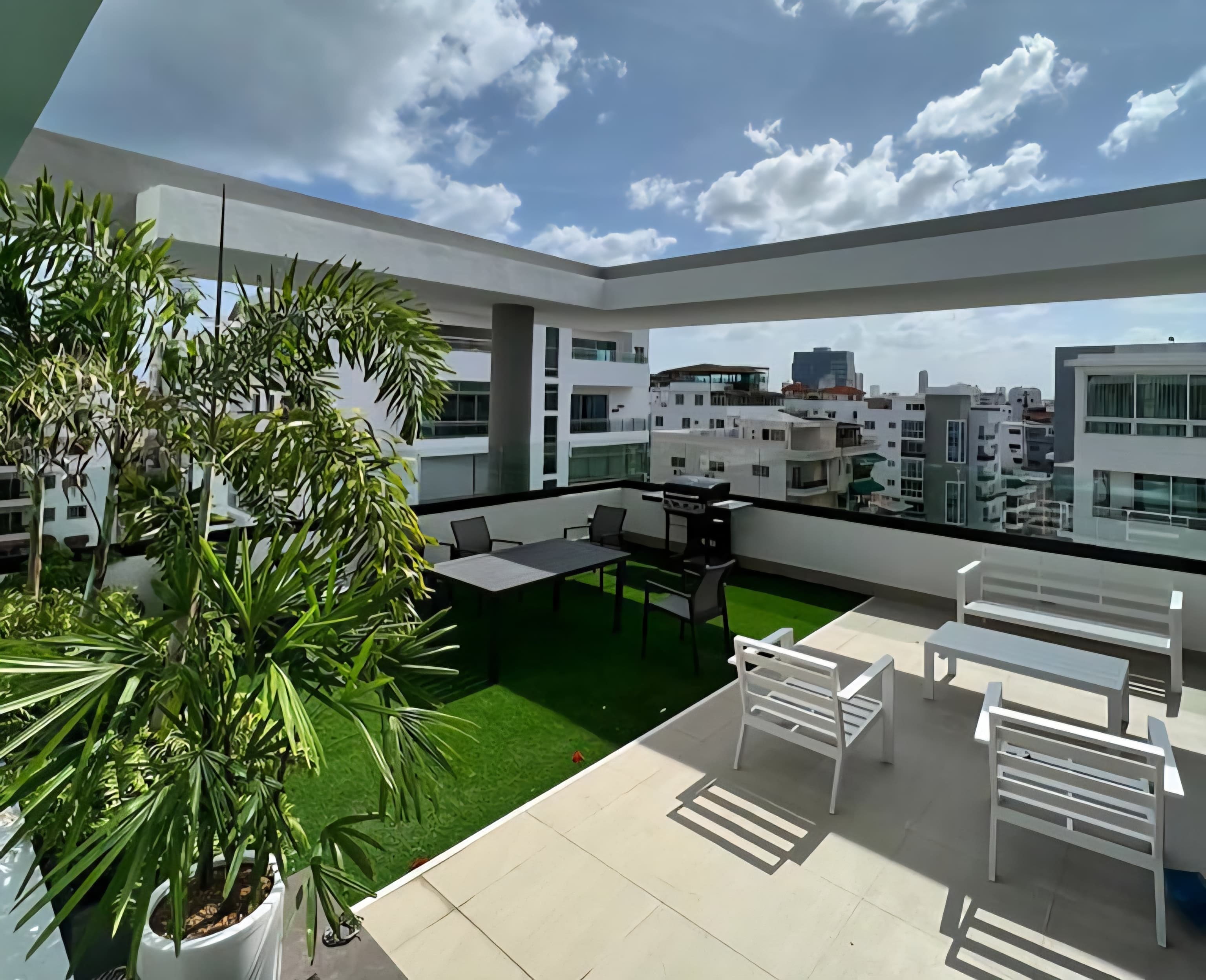 apartamentos - Rento Lujoso Apartament Amueblado en torre Moderna en La mejor Zona Bella Vista. 2