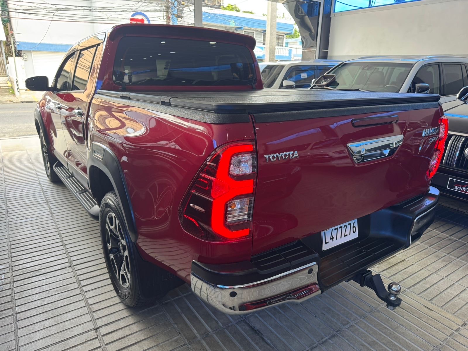 jeepetas y camionetas - TOYOTA HILUX 2023 SRV 4X4 (DE LA DELTA COMERCIAL) FINANCIAMIENTO DISPONIBLE 9