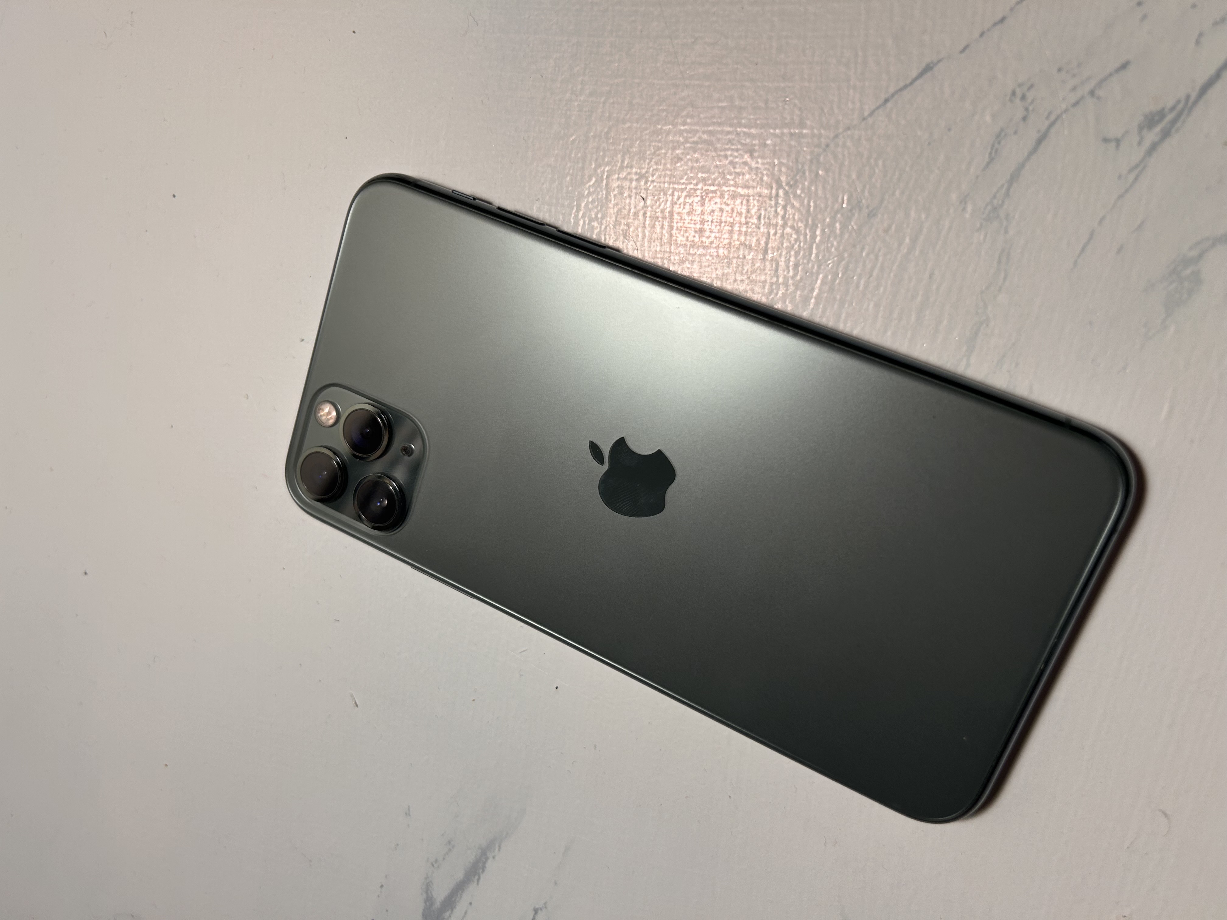 celulares y tabletas - Vendo IPhone 11 Pro Max  0