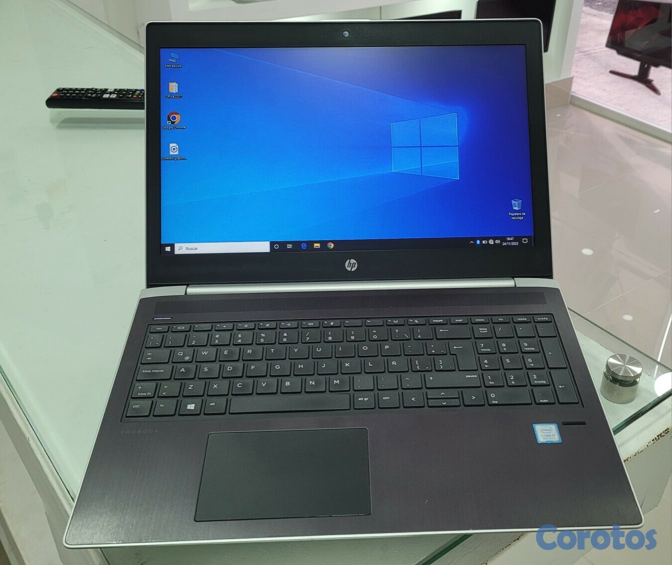 computadoras y laptops - laptop Hp 17 Pulg Core i7 8th Gen Ram 16gb DDR4 Disco m2 512gb Video 8gb 3