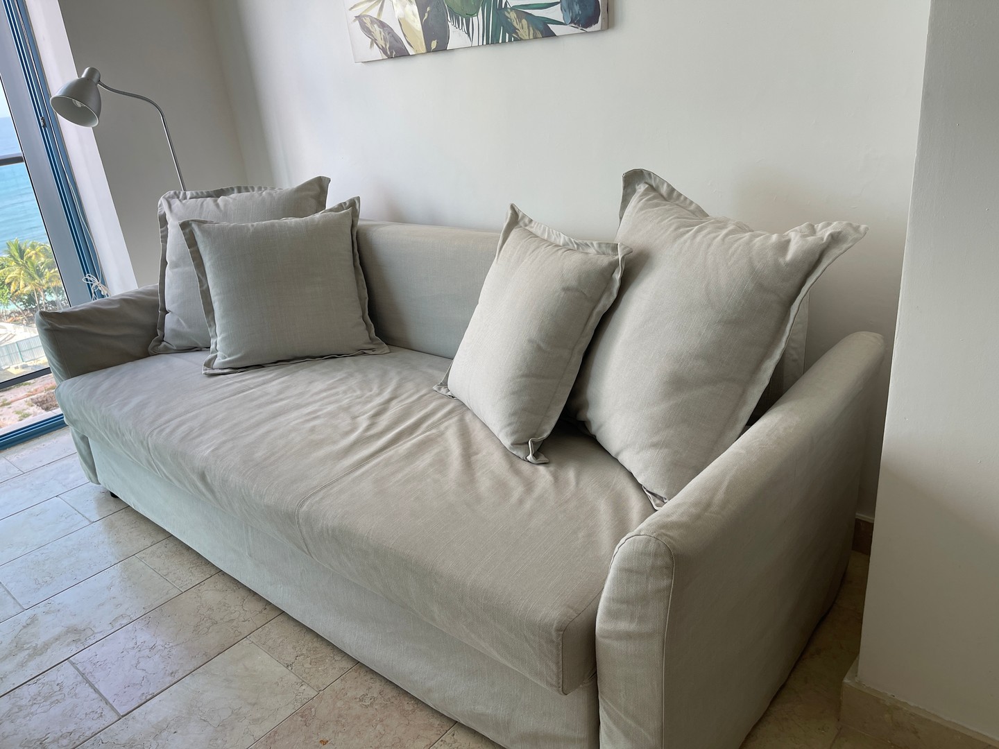muebles y colchones - Sofa cama con gaveta para guardar las almohadas, sabanas  y cobijas 3