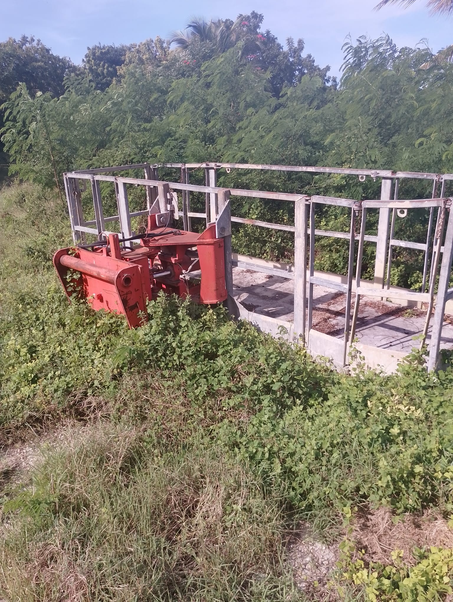 camiones y vehiculos pesados - Telehandler MVT1332 SLT -  levanta 3200 kg a 13 Mt 6