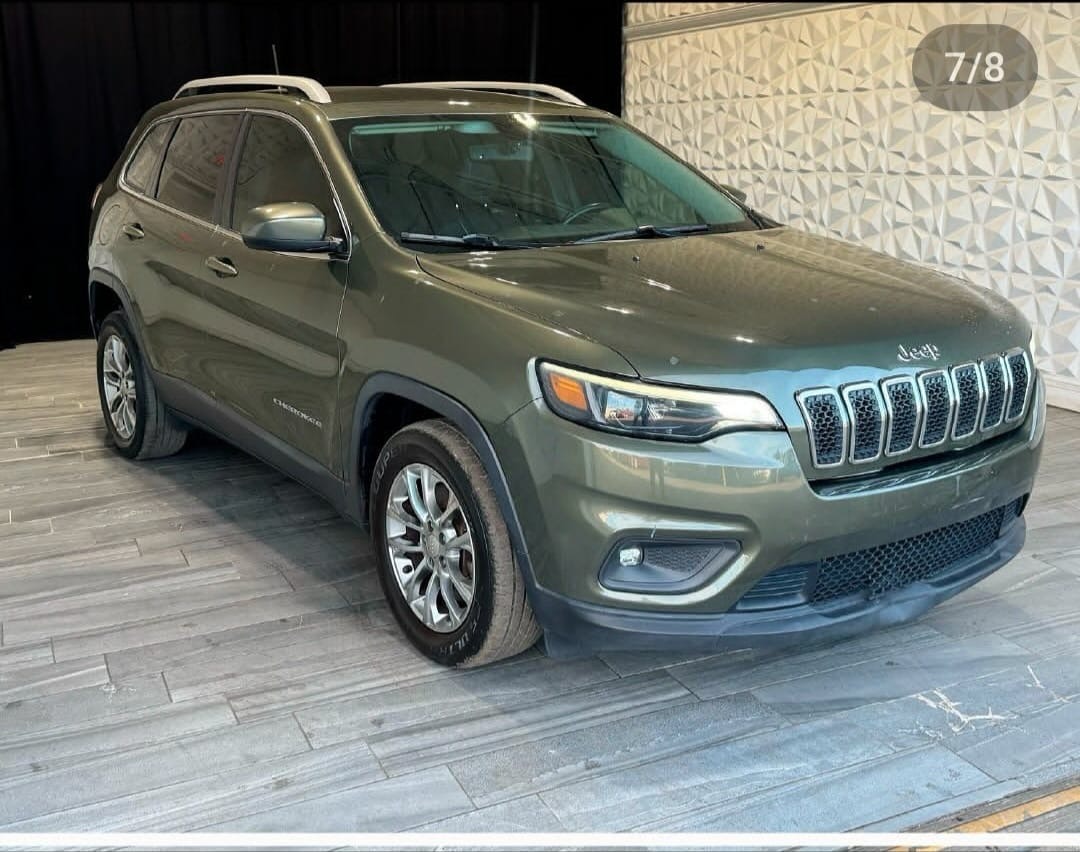 jeepetas y camionetas - JEEP CHEROKEE DE EXCELENTES CONDICIONES 4