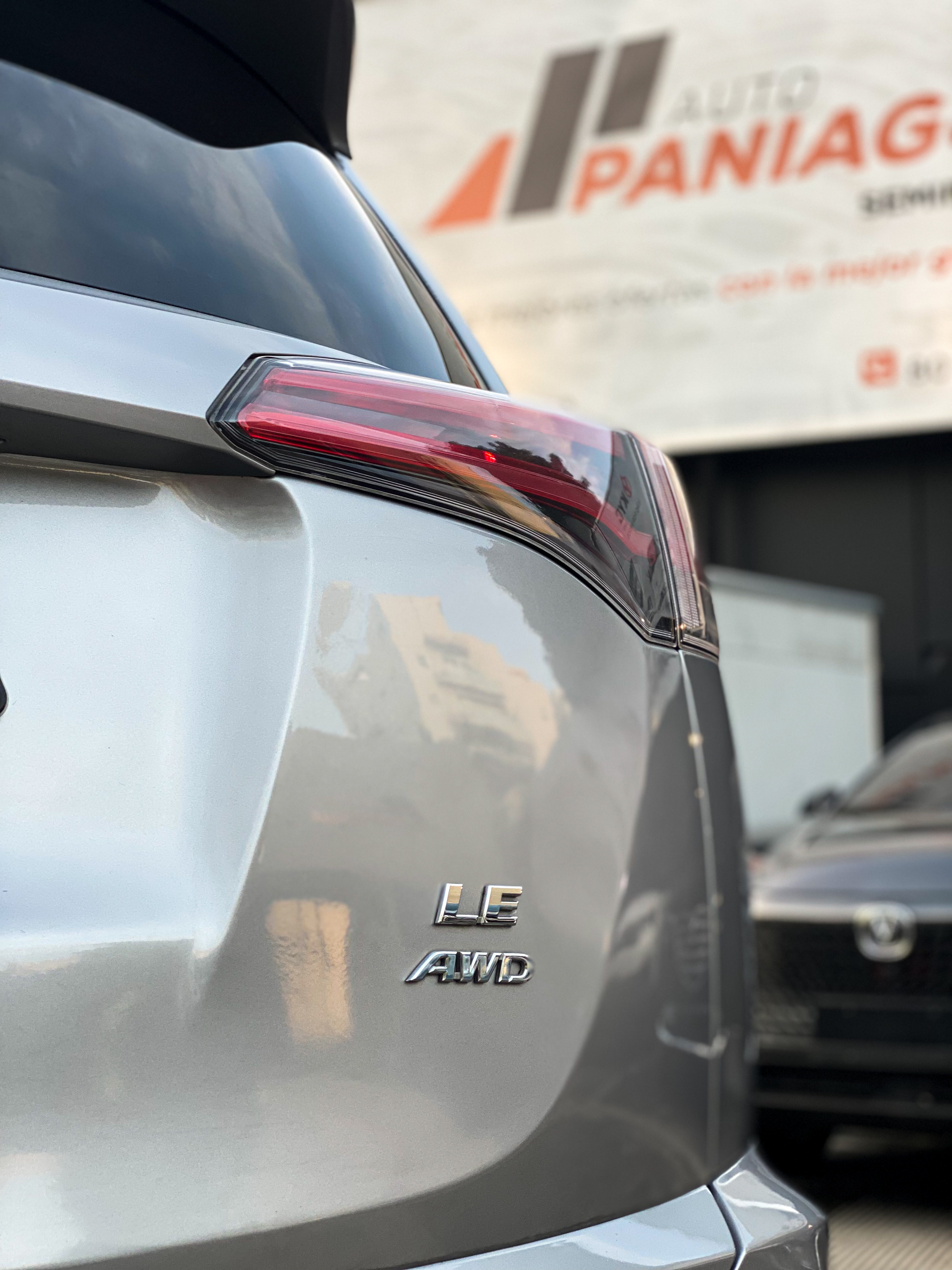 jeepetas y camionetas - Toyota Rav4 LE AWD 2018 FINANCIAMIENTO DISPONIBLE  9