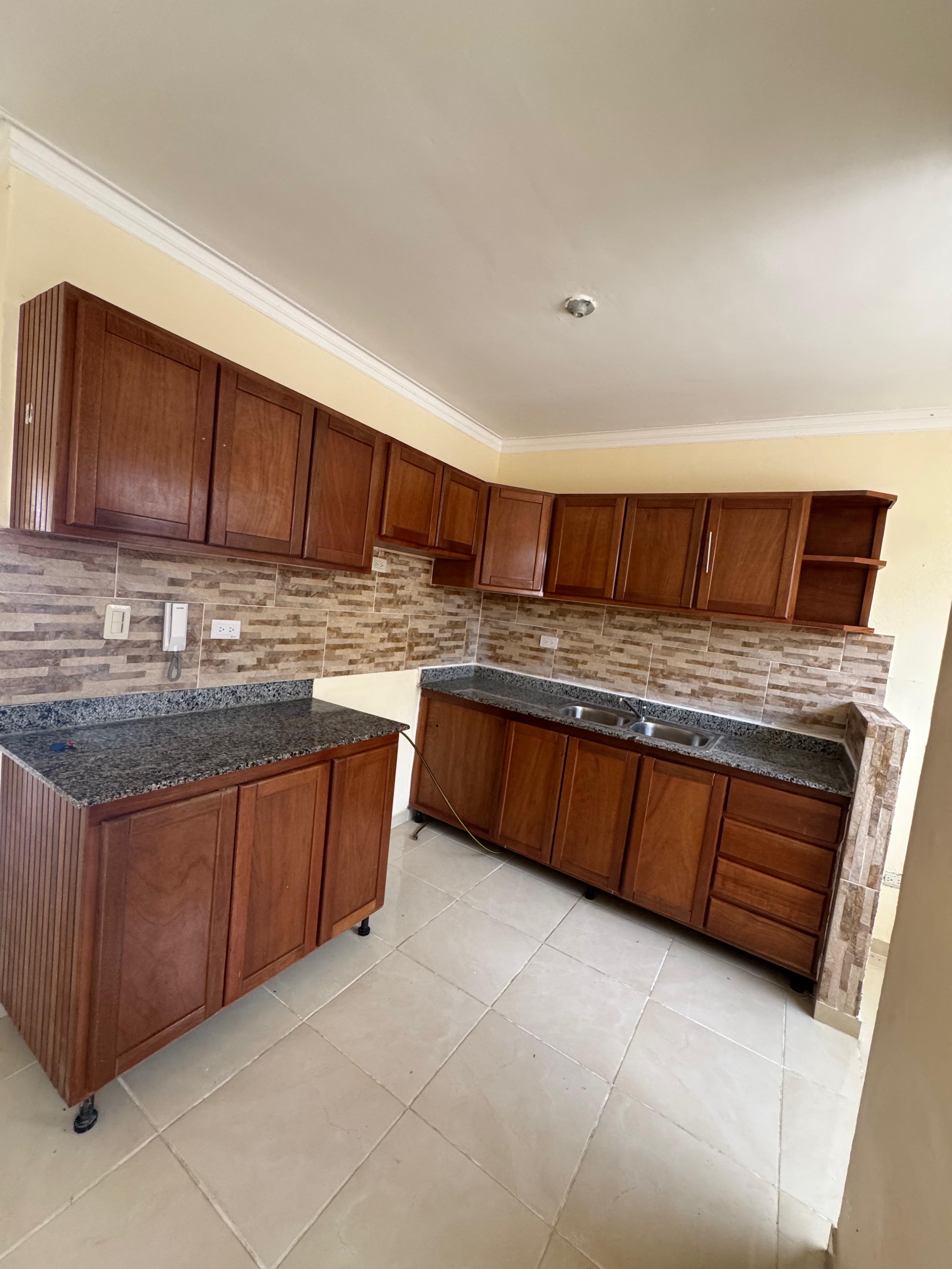 apartamentos - venta de apartamento 4to piso 90mts con 2 parqueos autopista de san isidro  4