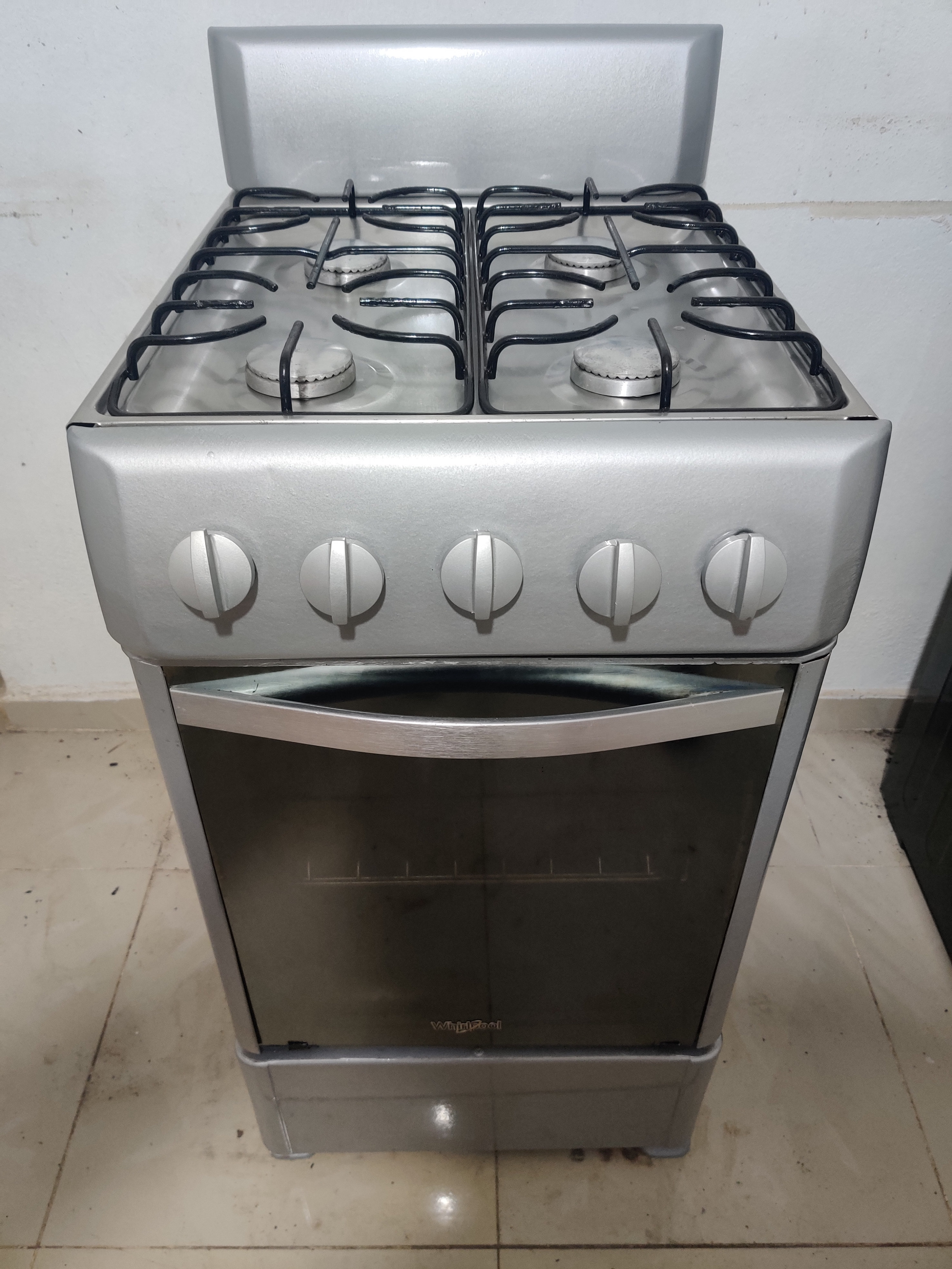 electrodomesticos - Estufa Whirlpool ✅ de 20 pulgadas en excelente condiciones y estado con garantía 4