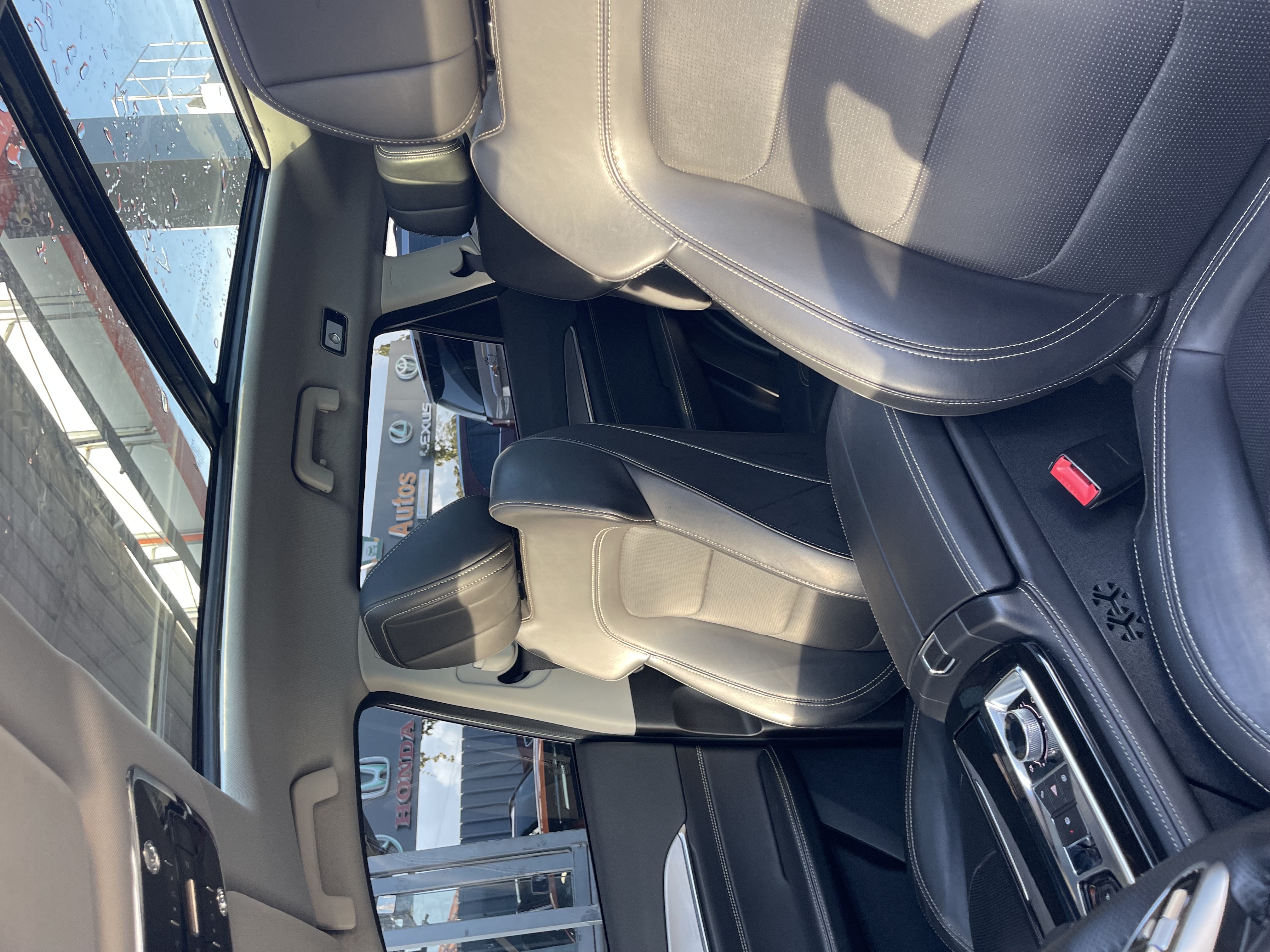 jeepetas y camionetas - Clean car fax recién importada precio negociable garantía motor y transmisión  8