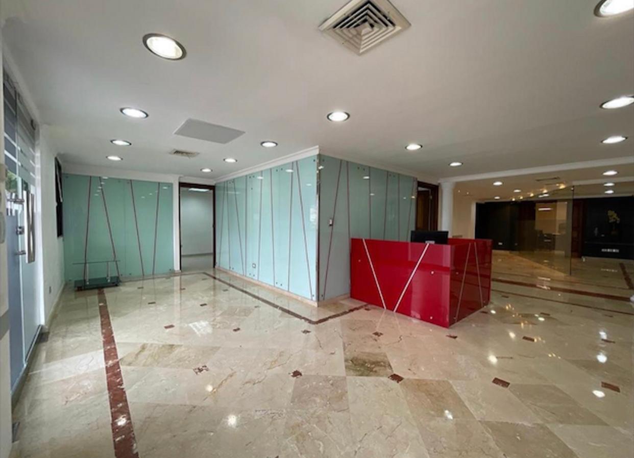 oficinas y locales comerciales - Local en alquiler  3
