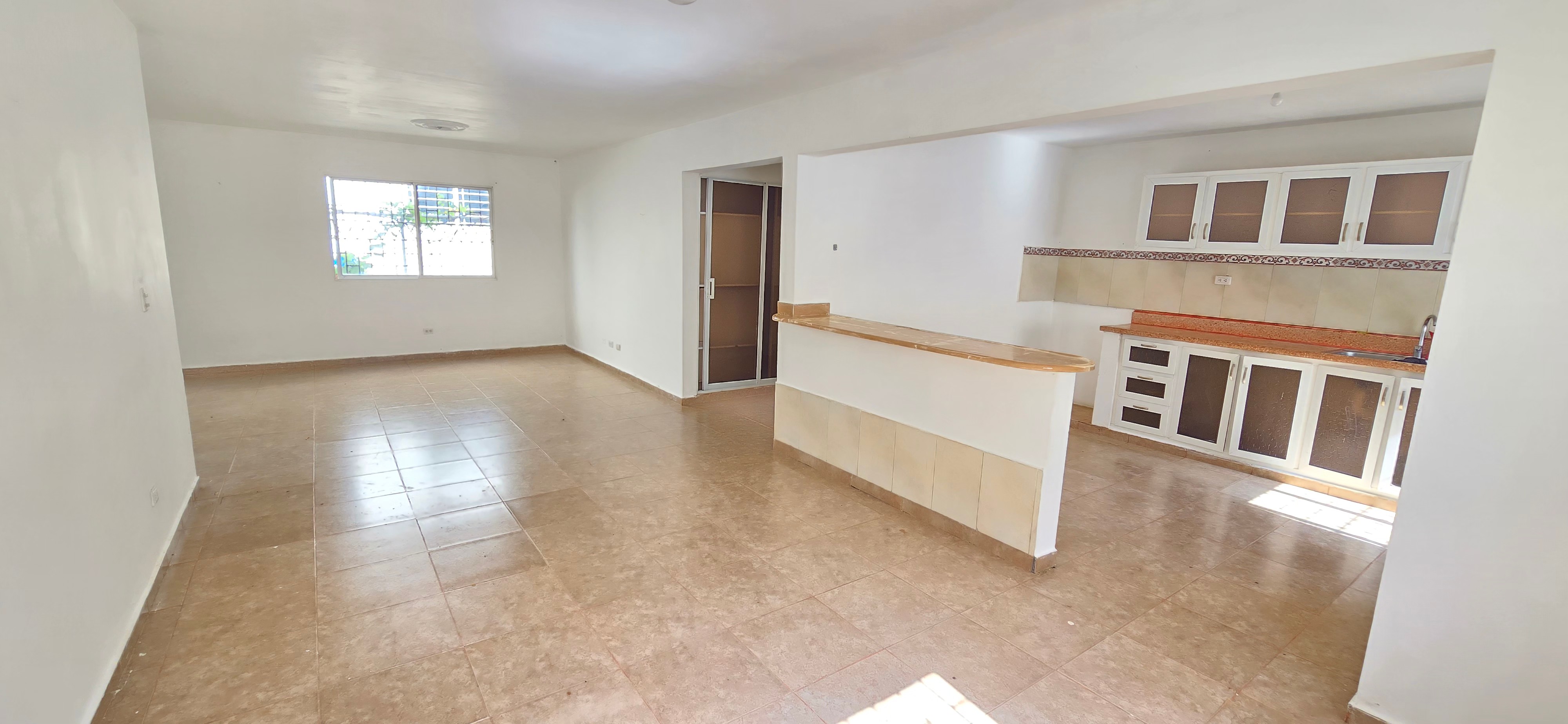 casas - rento casa en la hatuey calle principal el camello  6