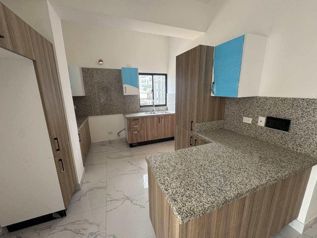 apartamentos - Venta de apartamentos de 3 habitaciones ,Cacicazgo 2