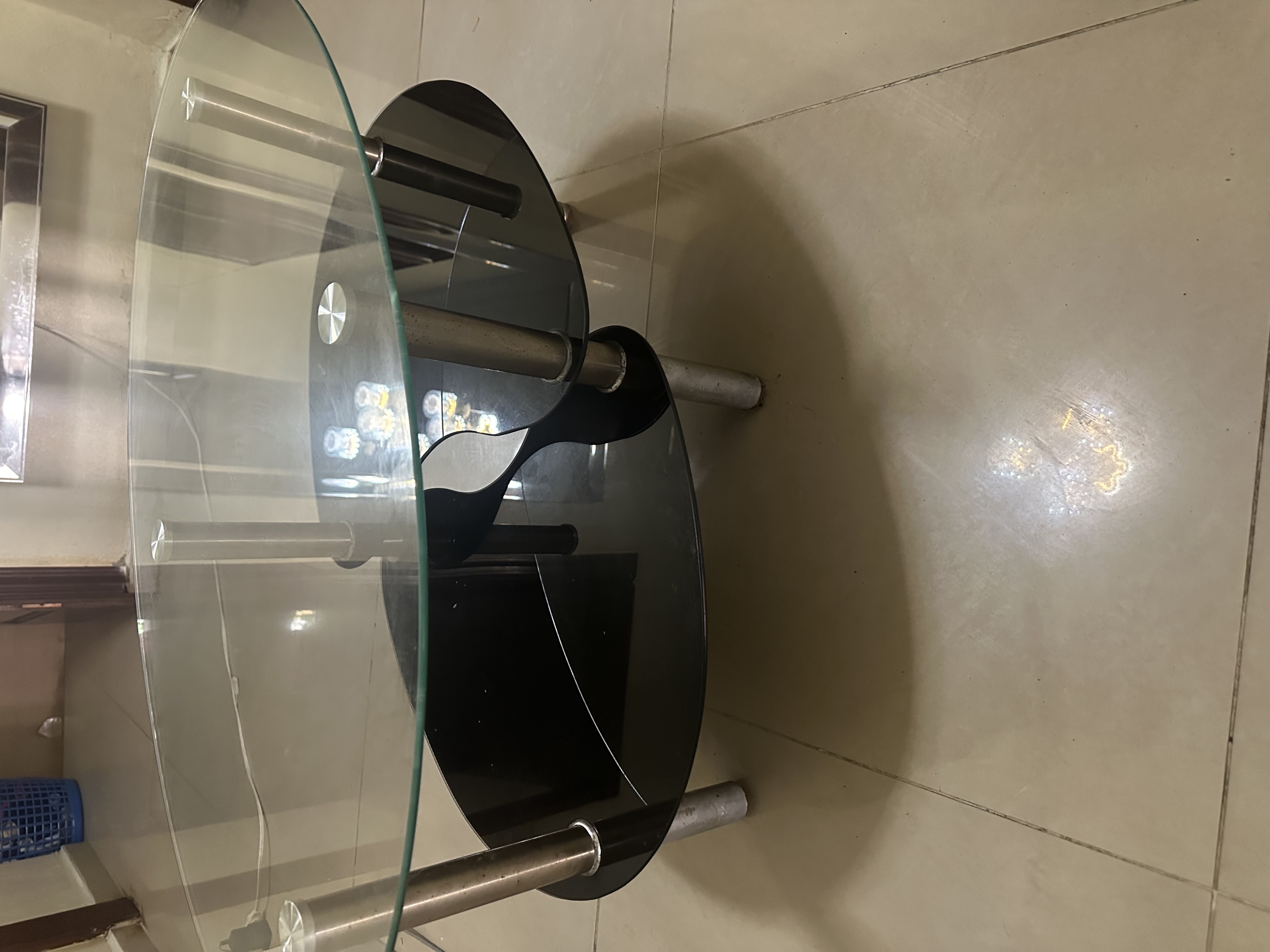 decoración y accesorios - Vendo esta mesa de cristal 