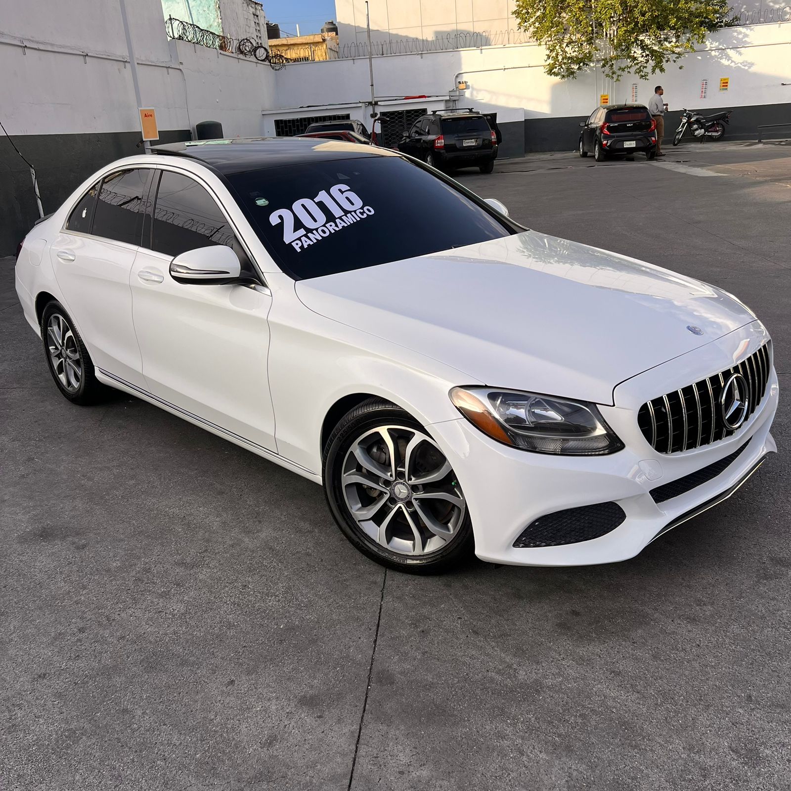 carros - Mercedes Benz C300 1