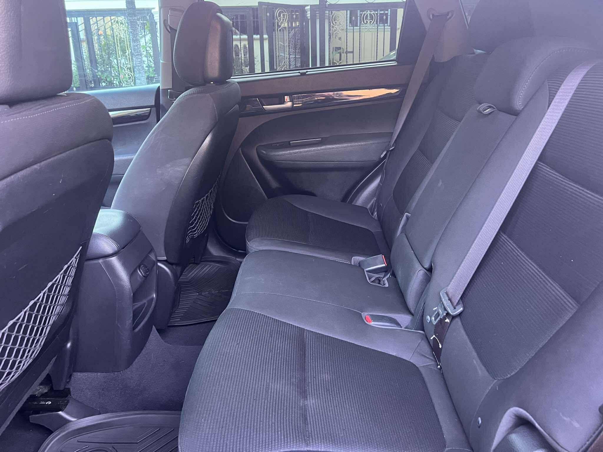 jeepetas y camionetas - Kia Sorento LX 2015 5