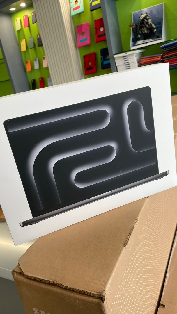 computadoras y laptops - Macbook Pro 2023 chip m3 max 36Gb de ram 1tb ssd 16 pulgada nueva sellada  1