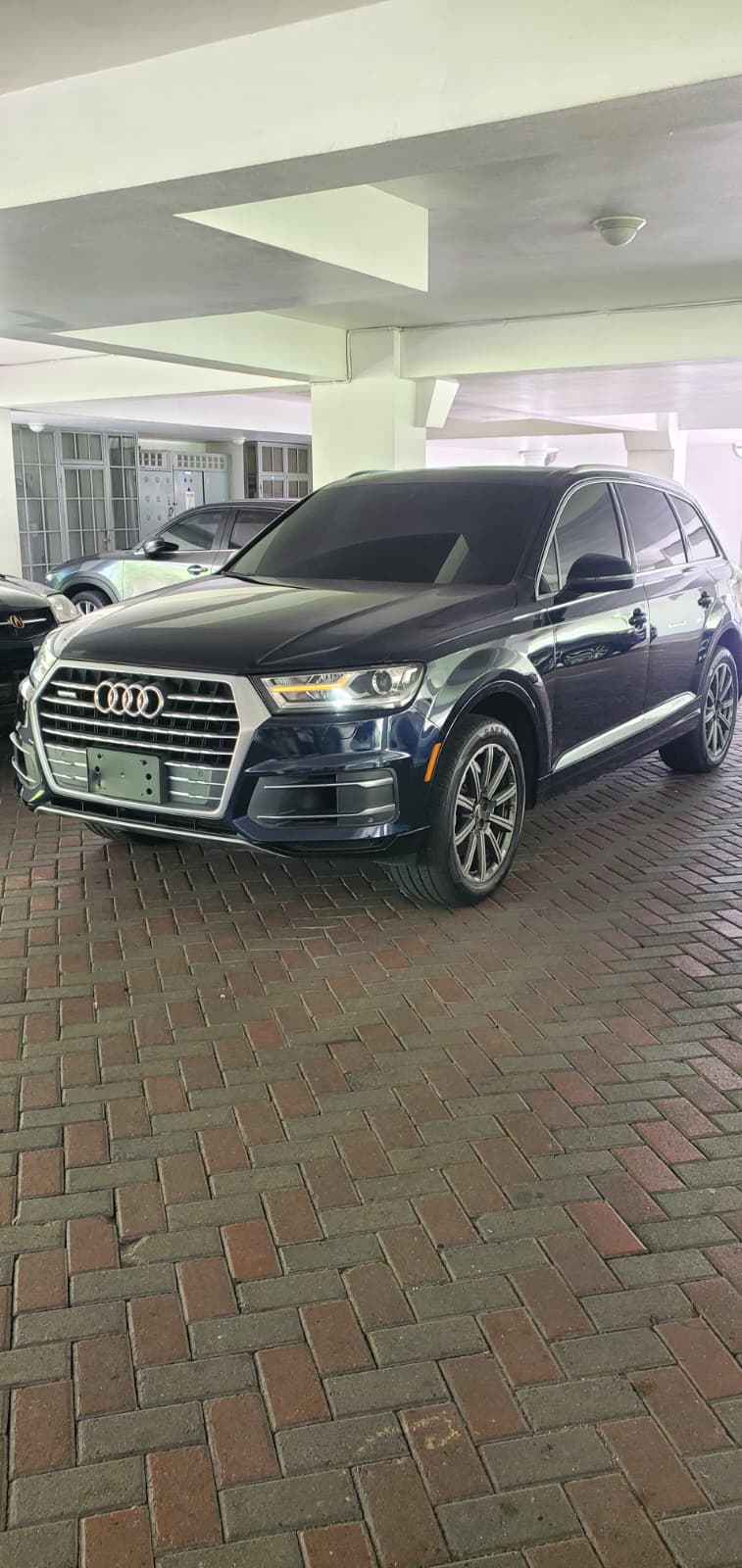 jeepetas y camionetas - Jeepeta Audi Q7 2017 Us$25,000 2