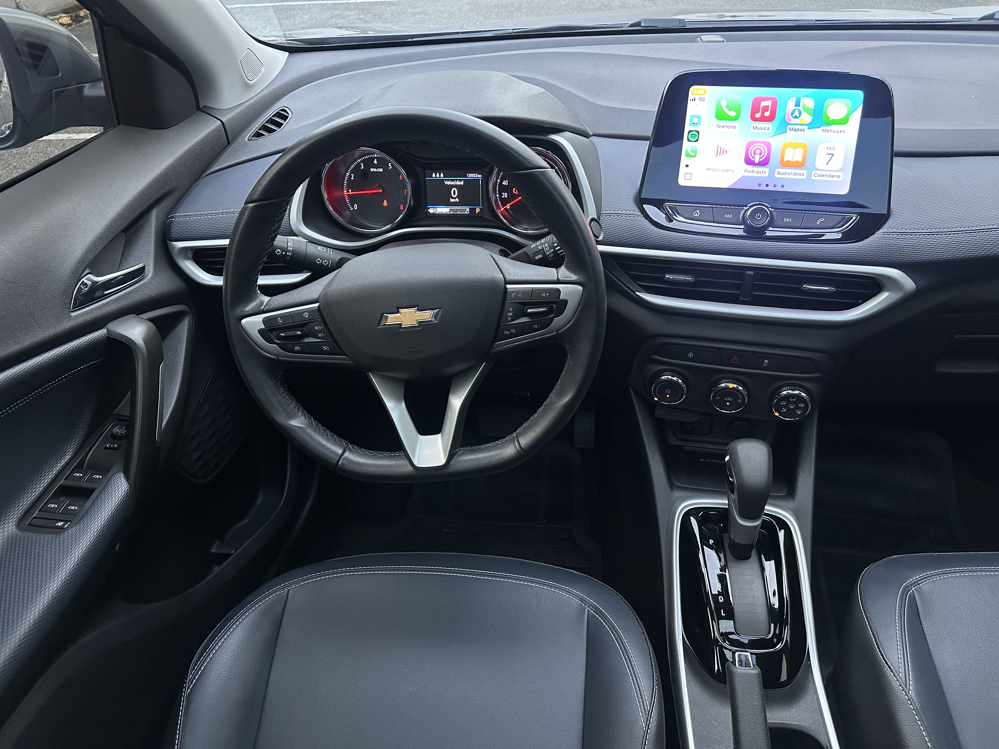 jeepetas y camionetas - Chevrolet Tracker Premier 2023  5