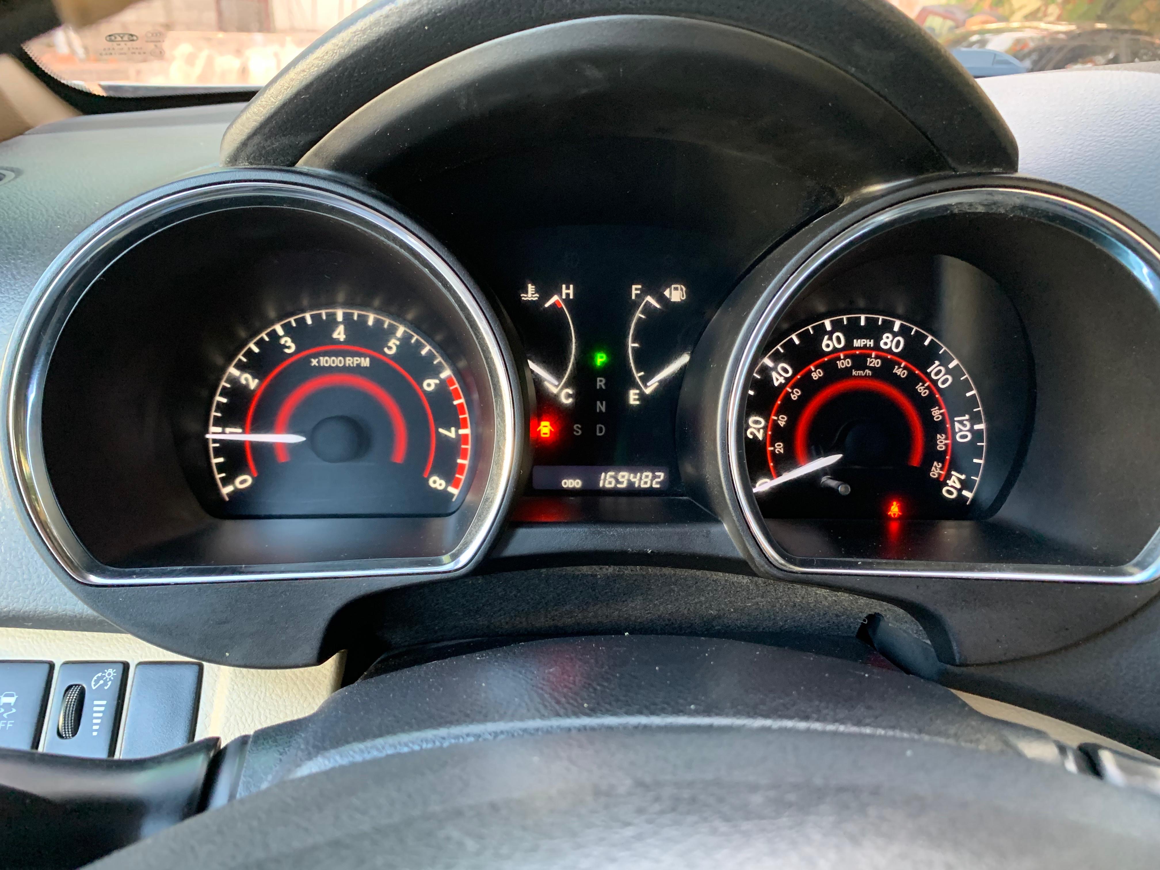 jeepetas y camionetas - 2012 Toyota Highlander 4x2 en venta – Excelente estado general 3