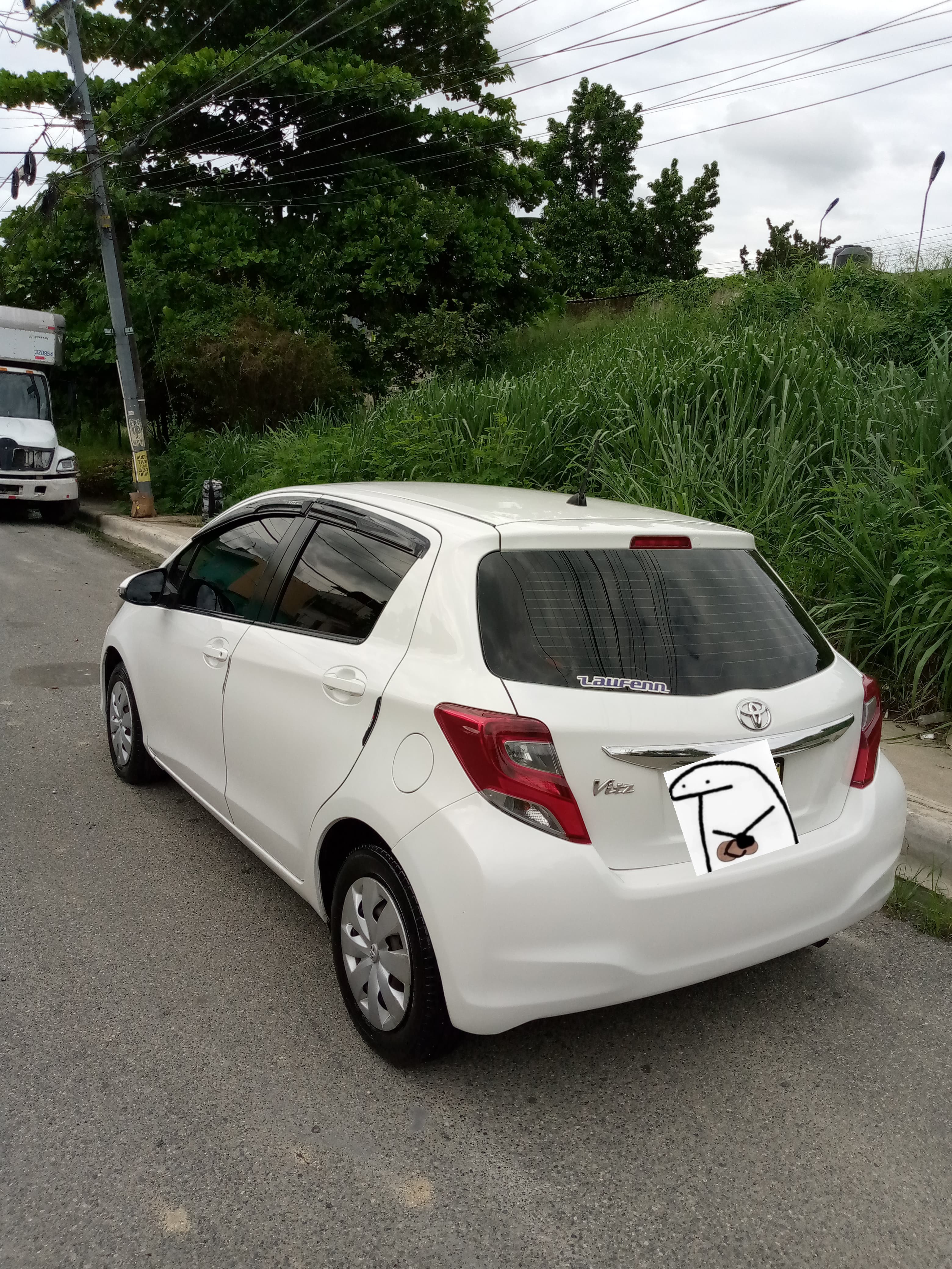 carros - Toyota Vitz 2015 4